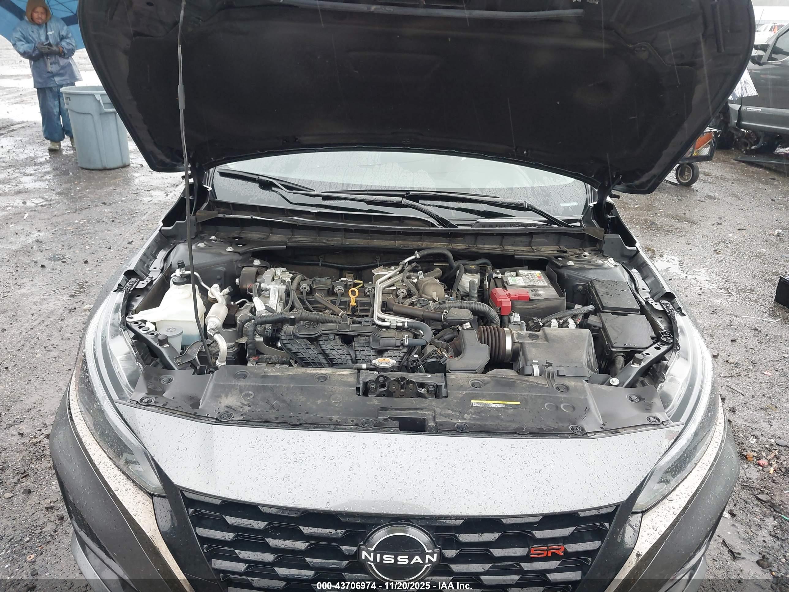 NISSAN ALTIMA image 10