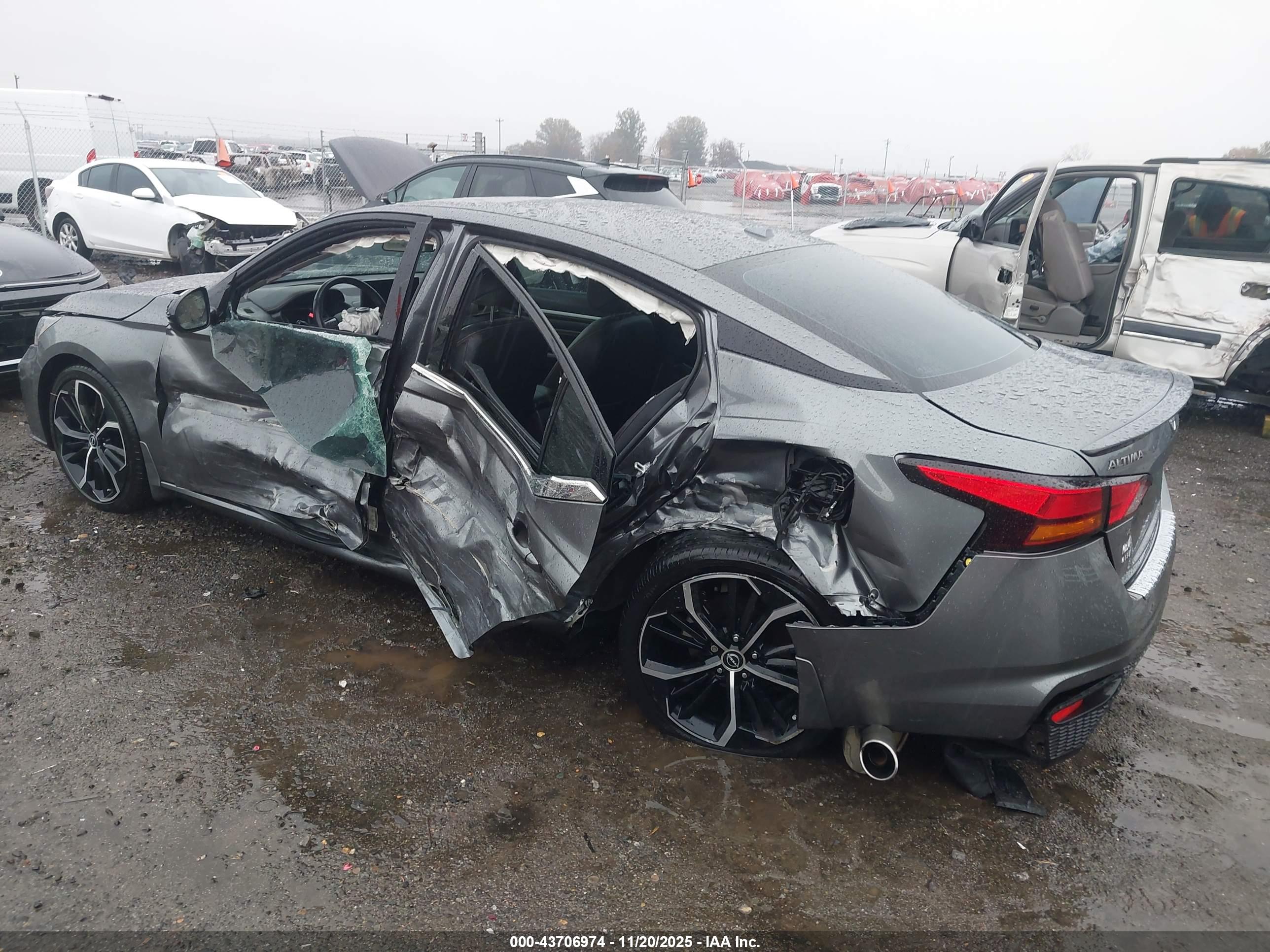 NISSAN ALTIMA image 3