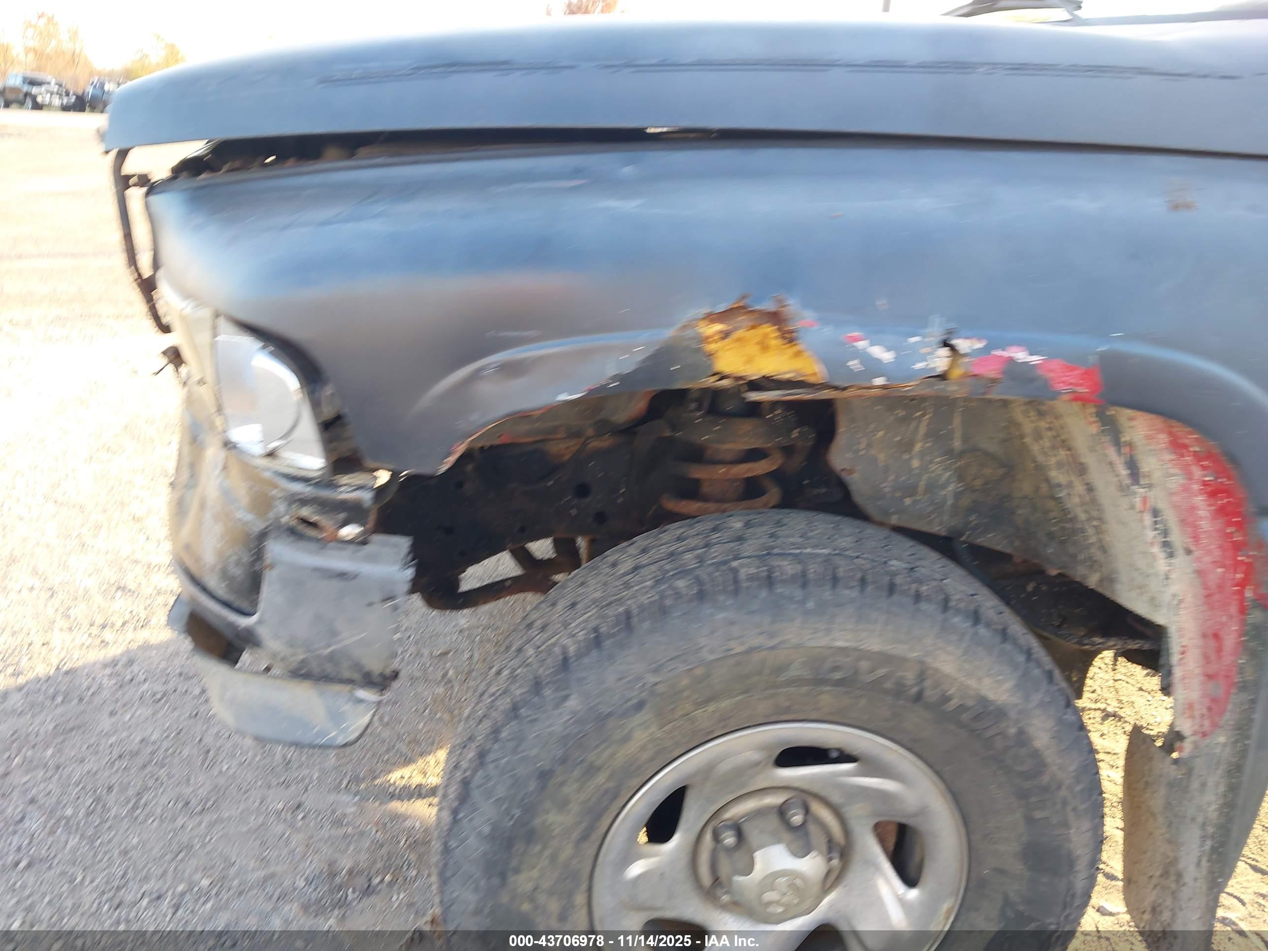 DODGE RAM image 6