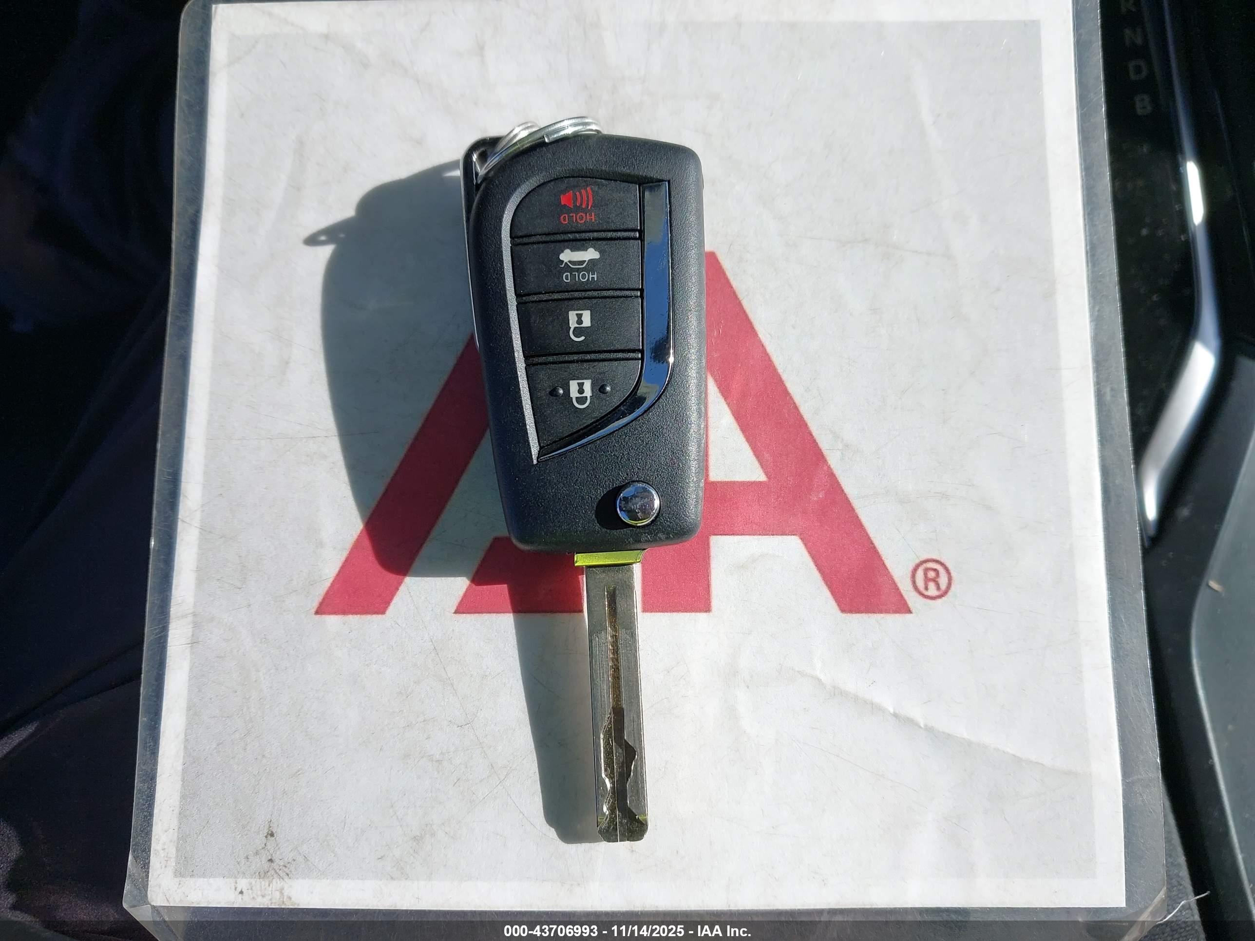 TOYOTA COROLLA image 11
