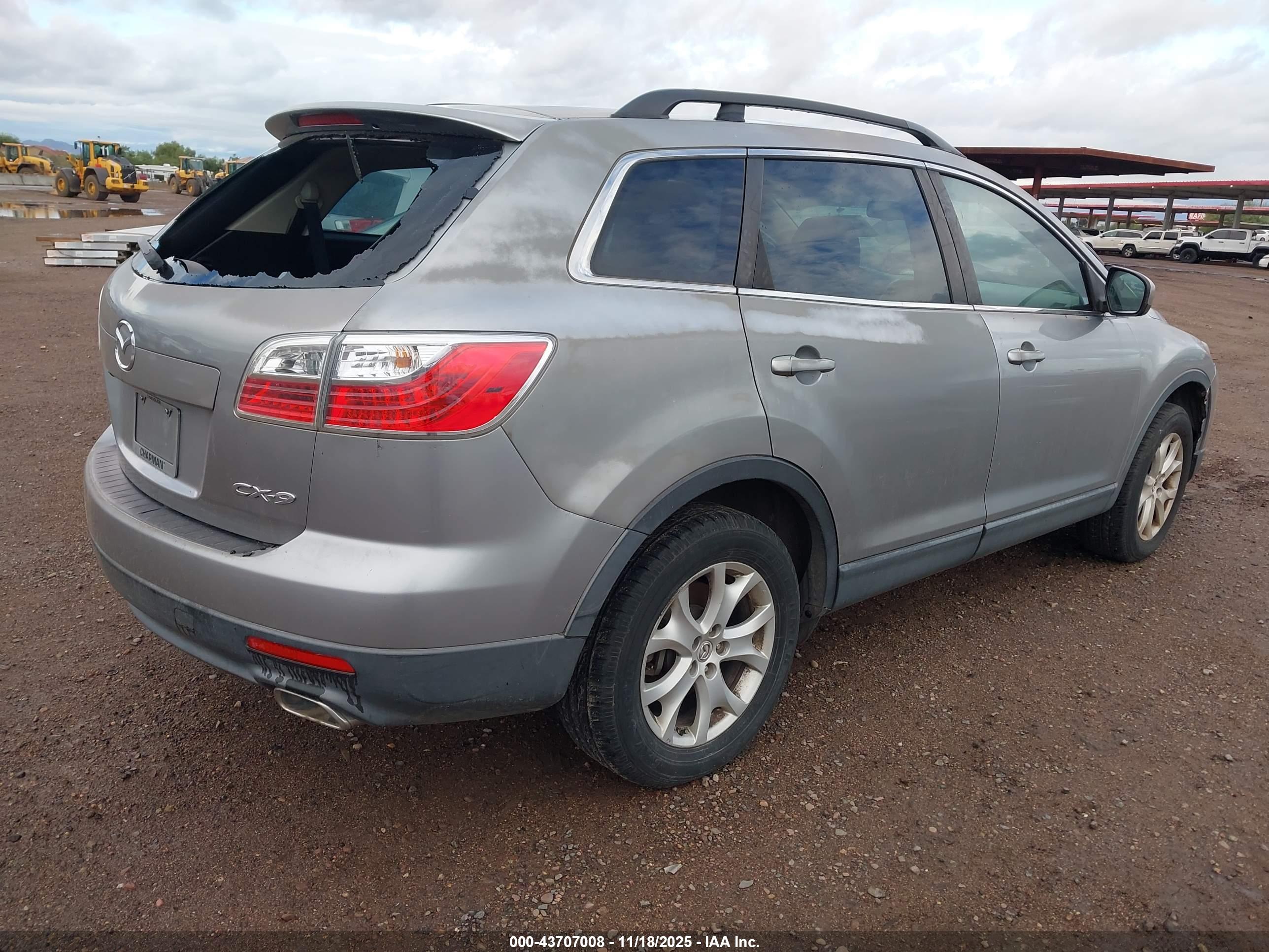 MAZDA CX-9 image 4
