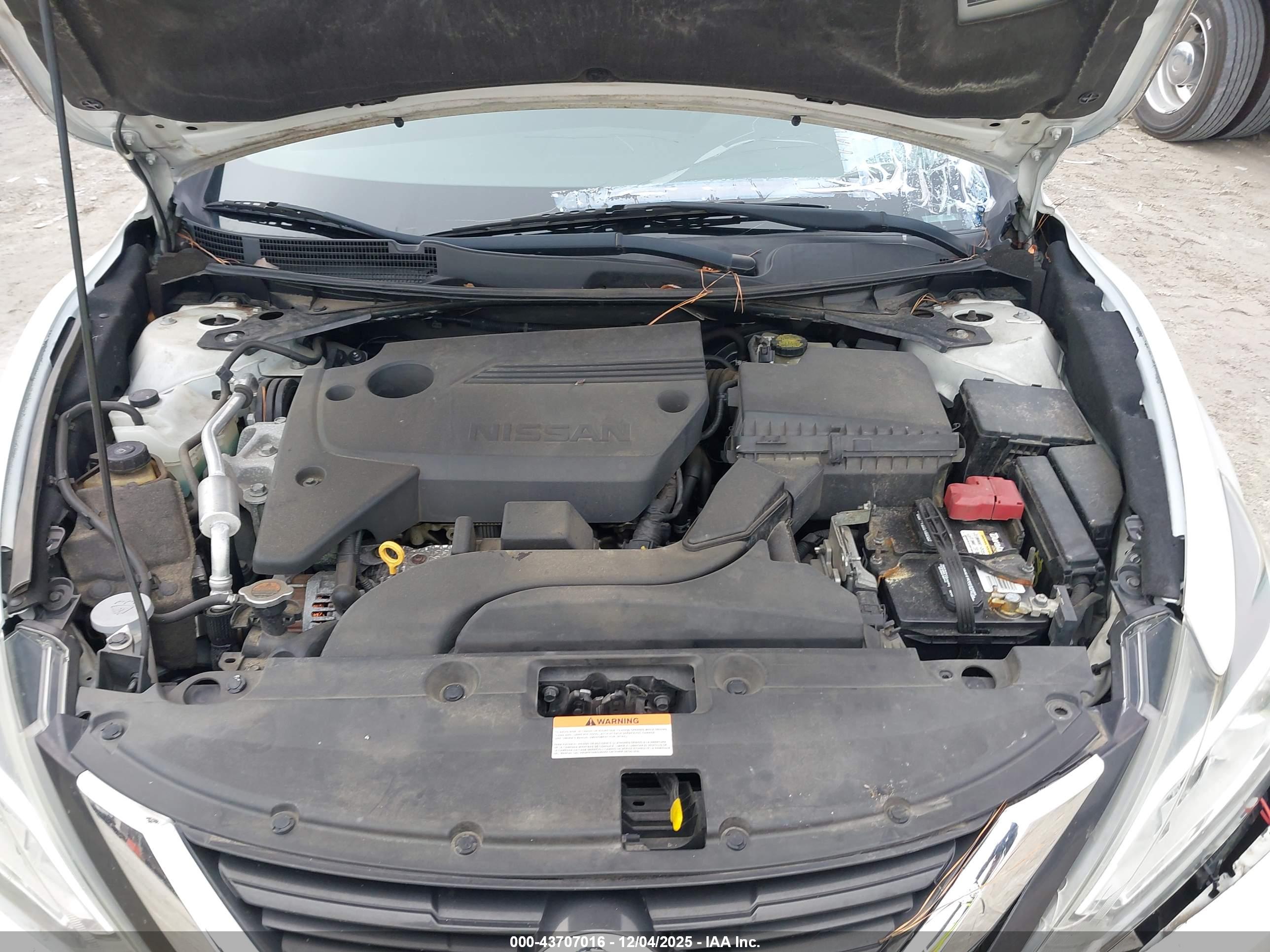 NISSAN ALTIMA image 10