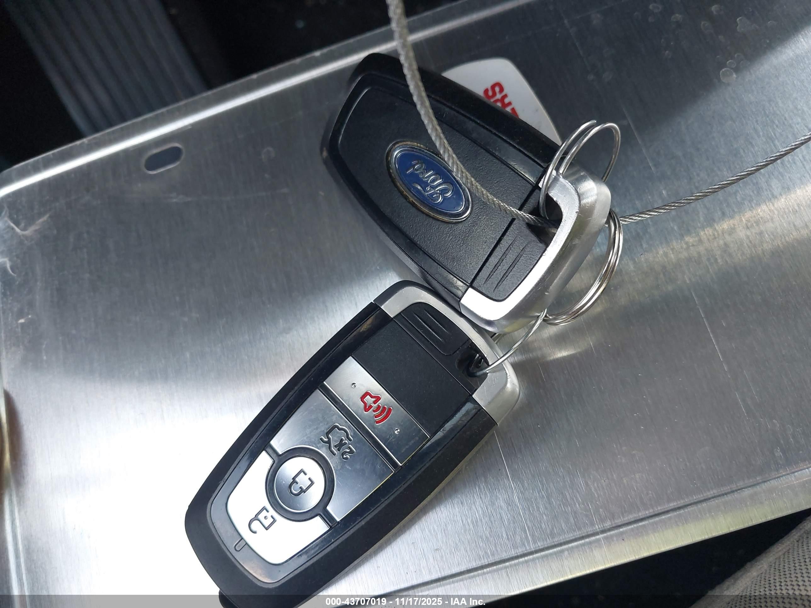 FORD FUSION image 11