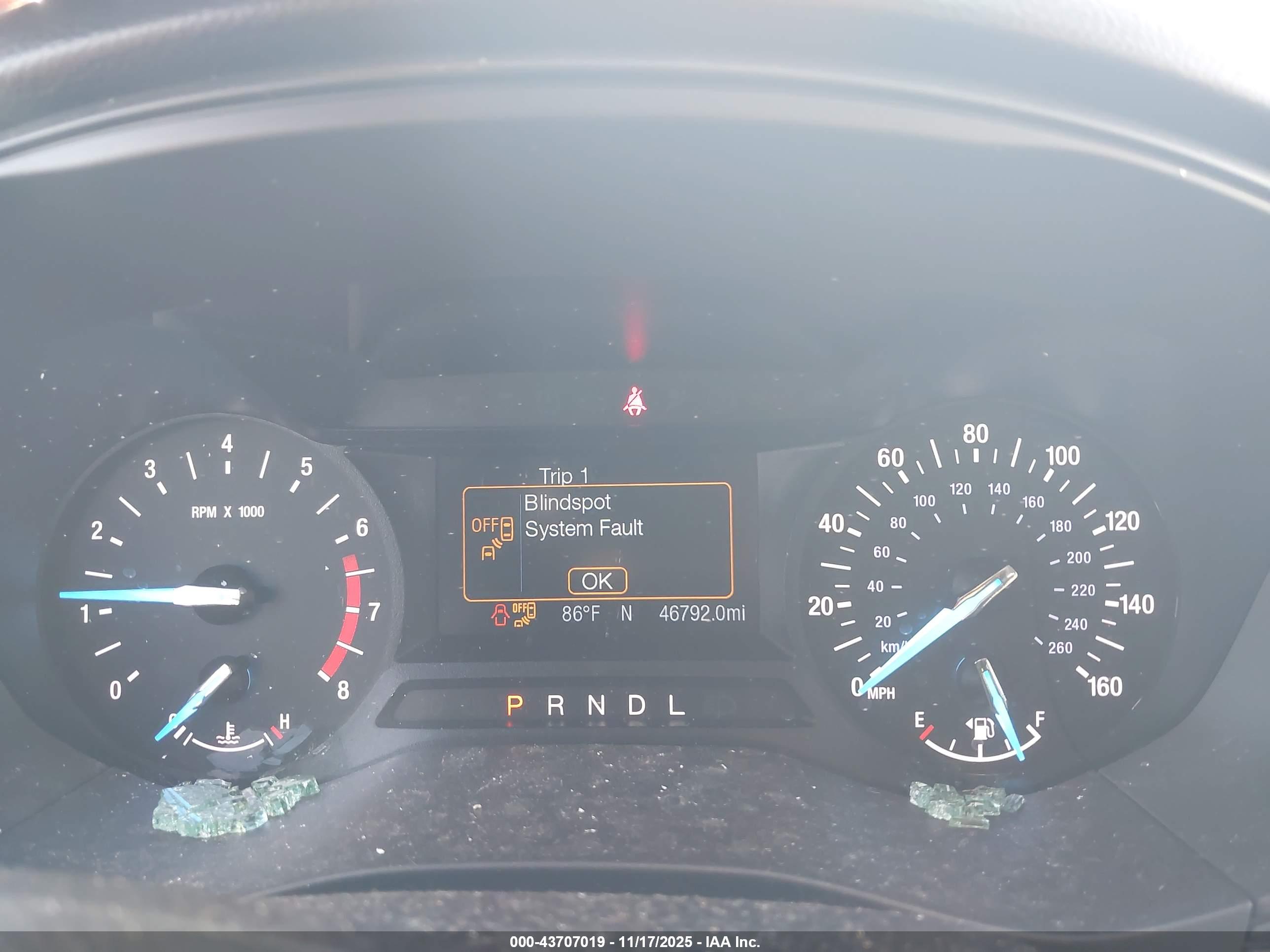 FORD FUSION image 7
