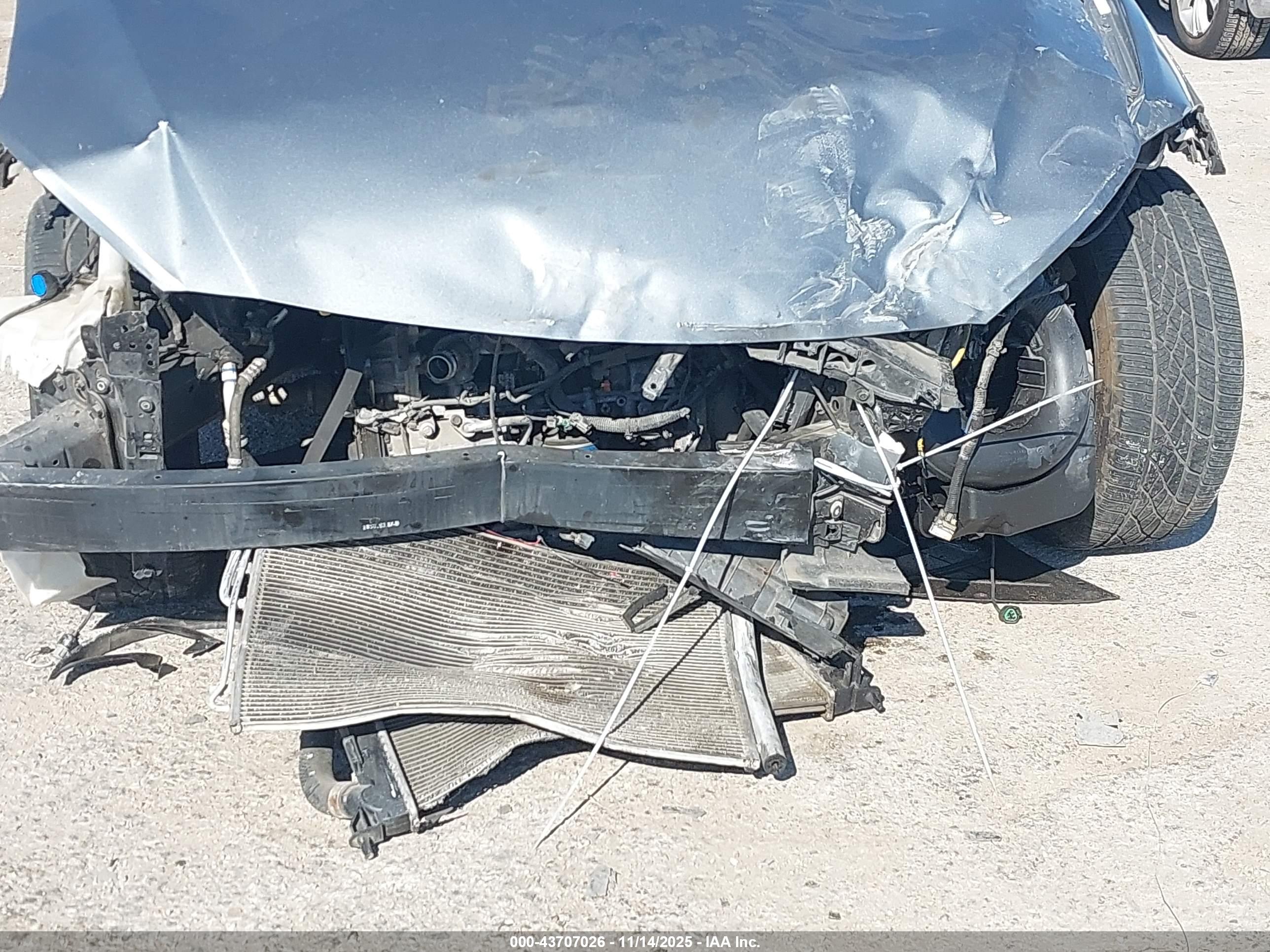 HYUNDAI ELANTRA image 6
