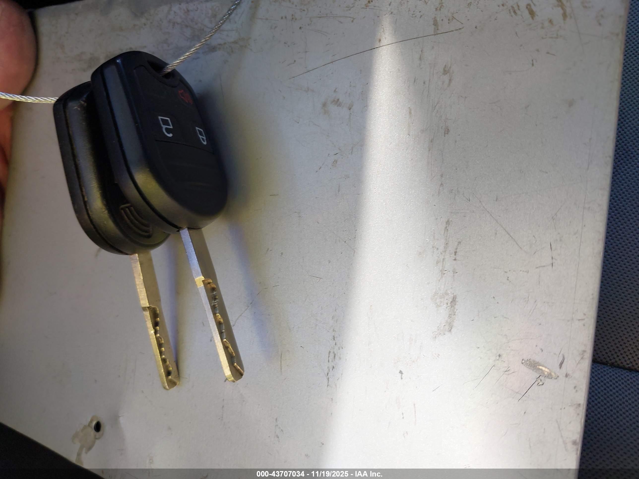FORD ESCAPE image 11