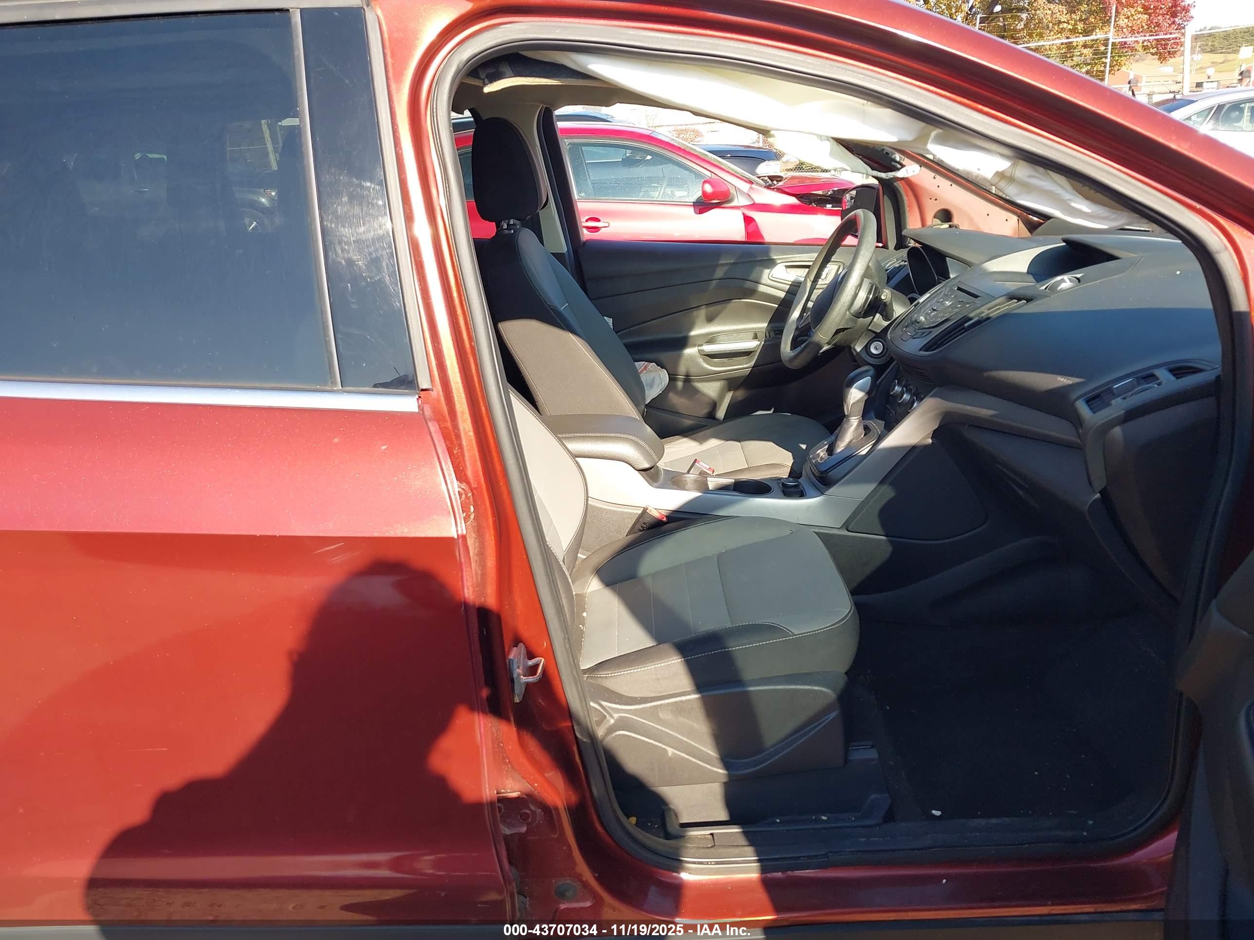 FORD ESCAPE image 5