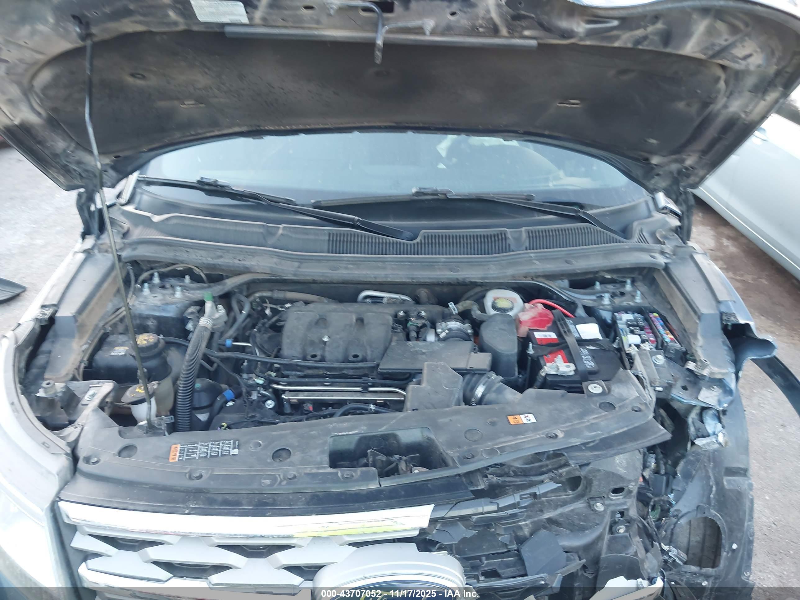 FORD EXPLORER image 10