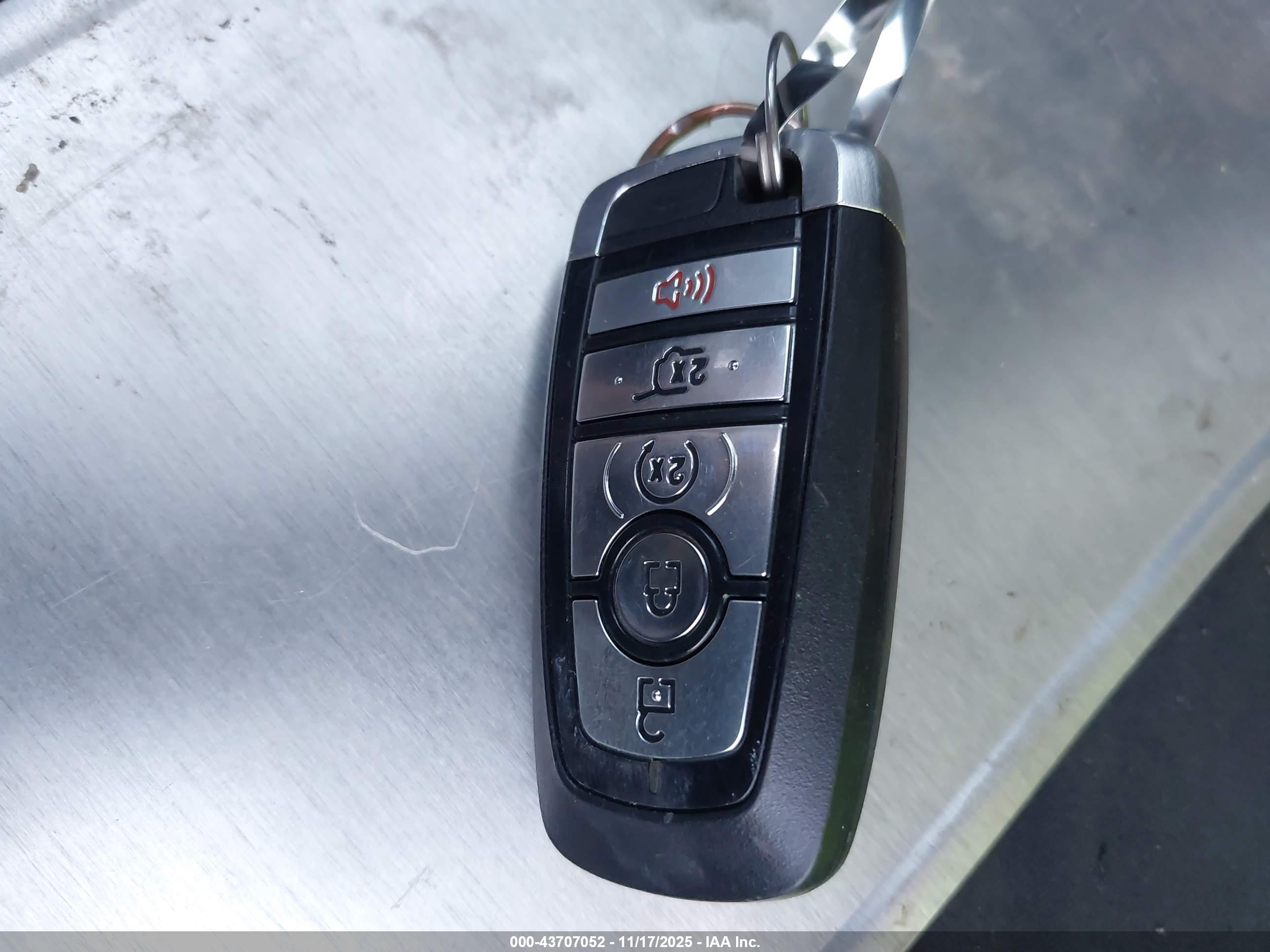 FORD EXPLORER image 11