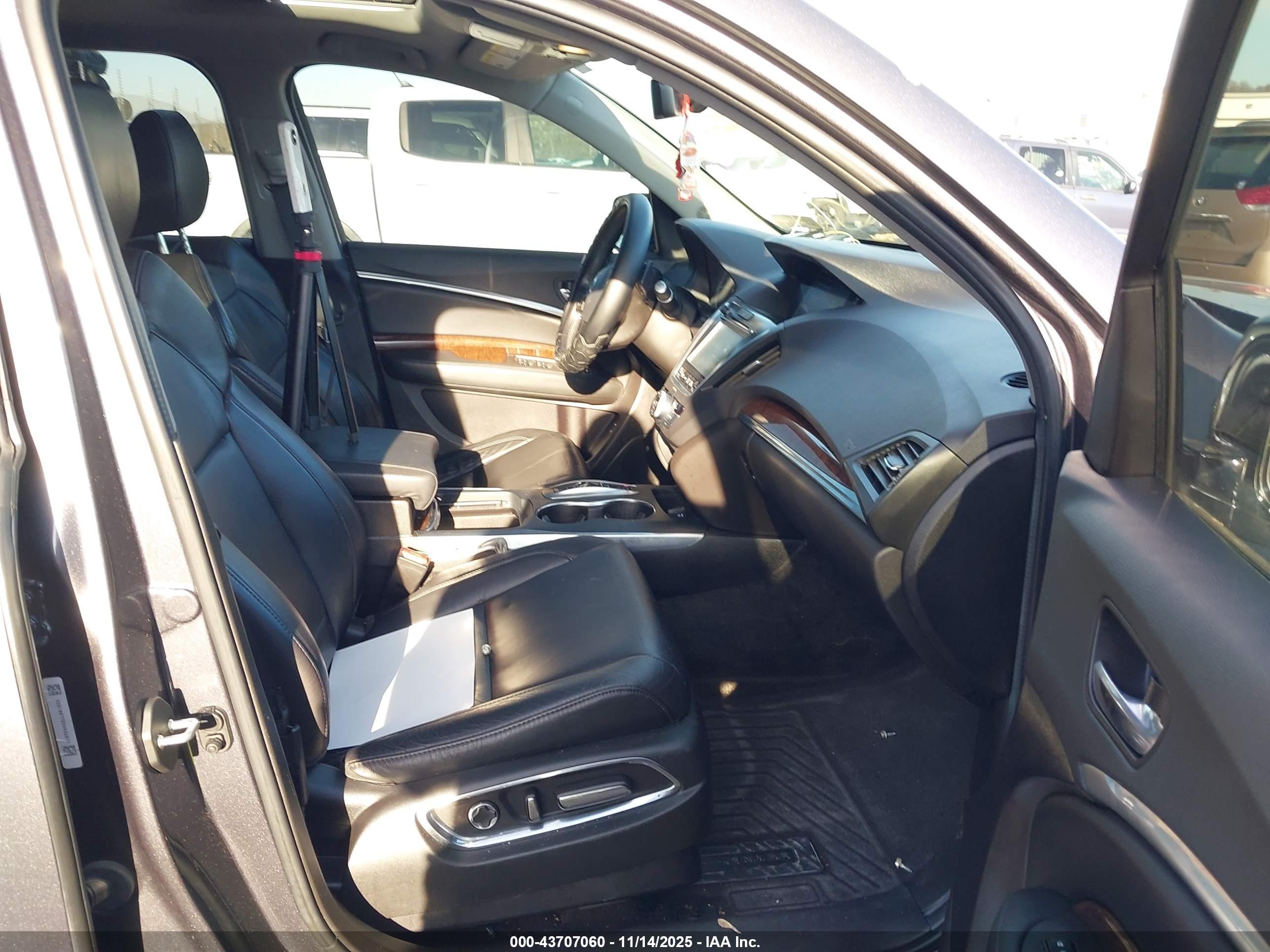 ACURA MDX image 5