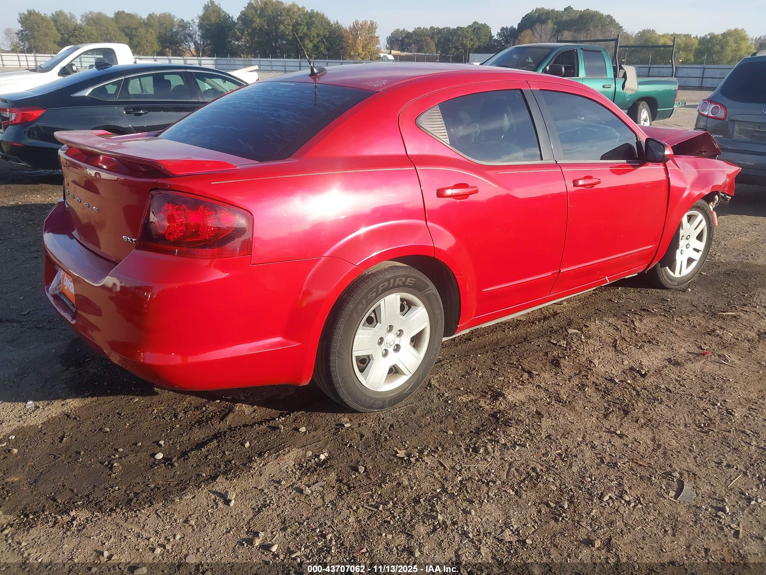 DODGE AVENGER image 4