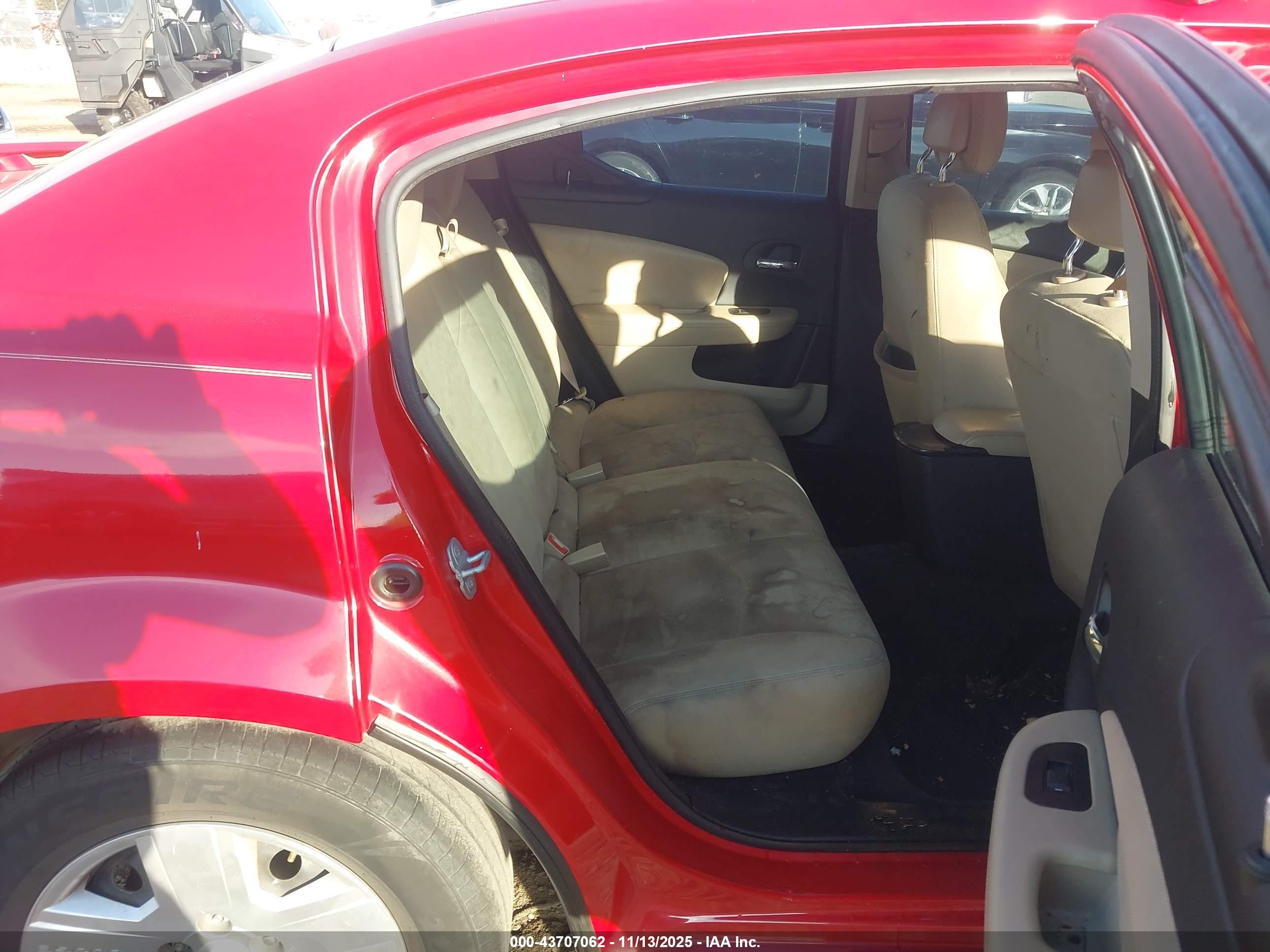 DODGE AVENGER image 8