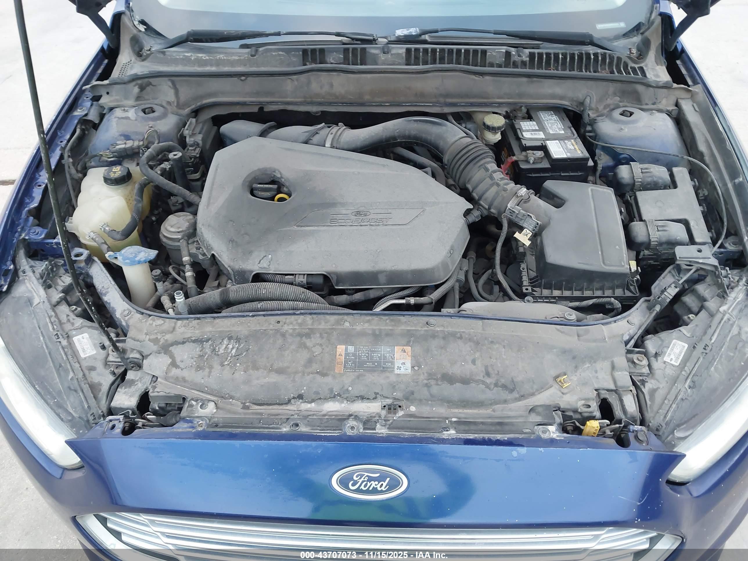 FORD FUSION image 10