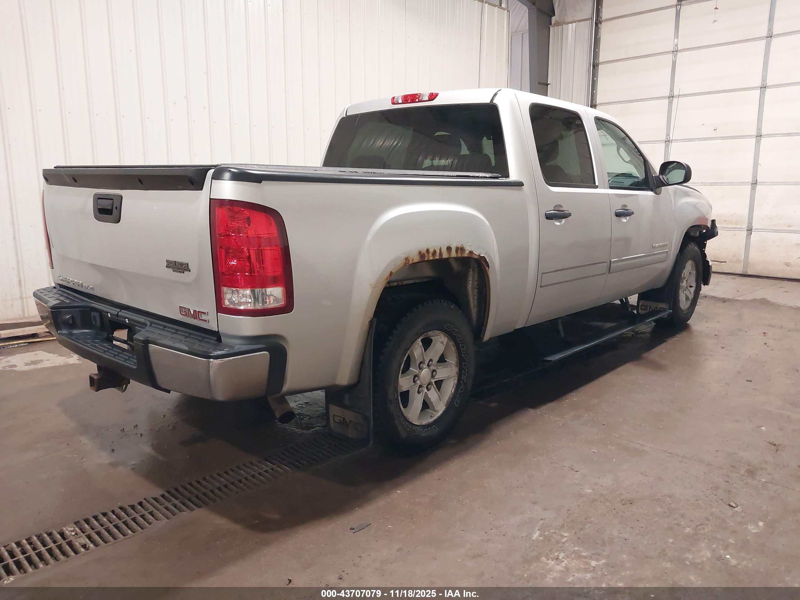 GMC SIERRA image 4