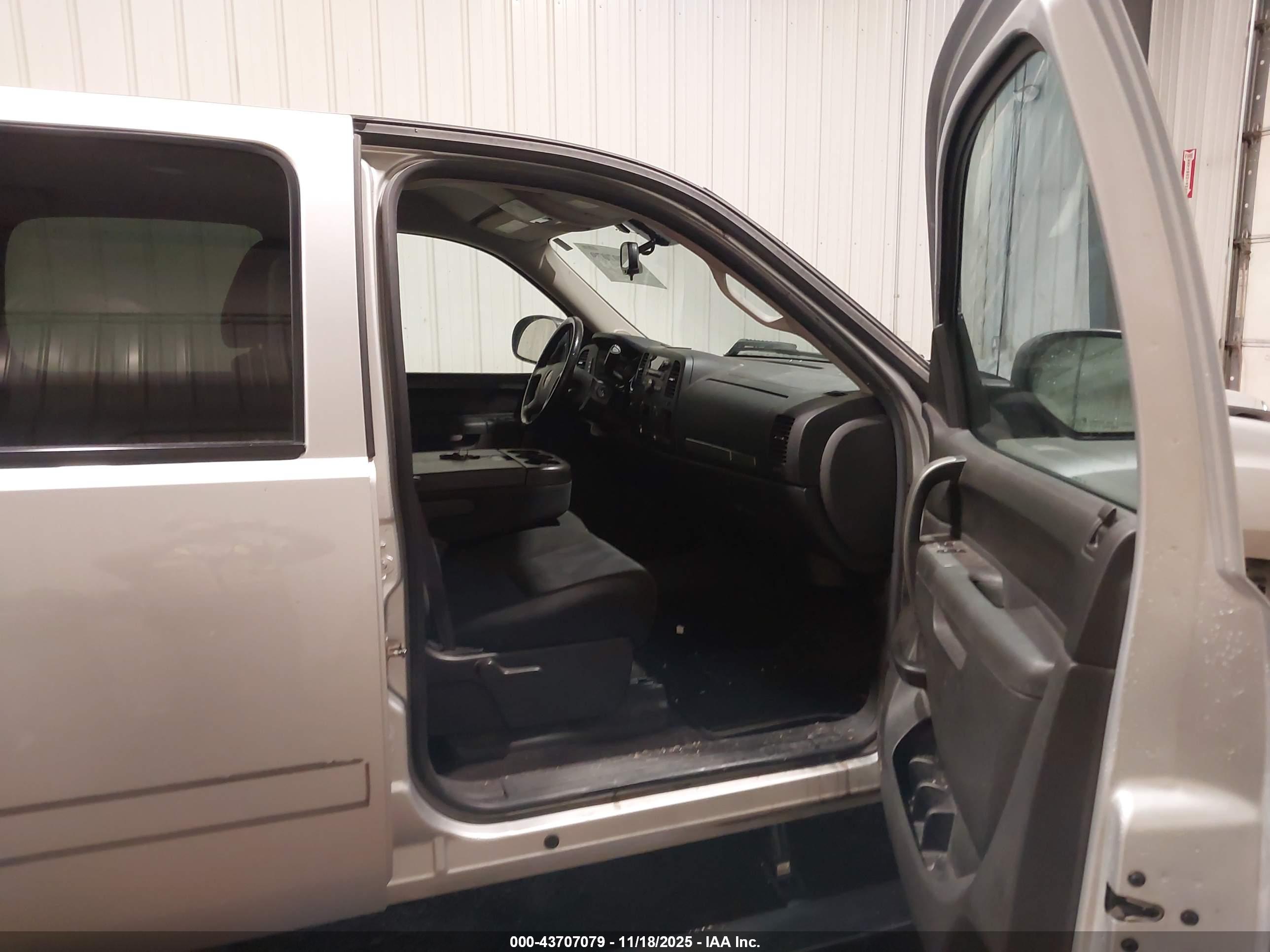 GMC SIERRA image 5