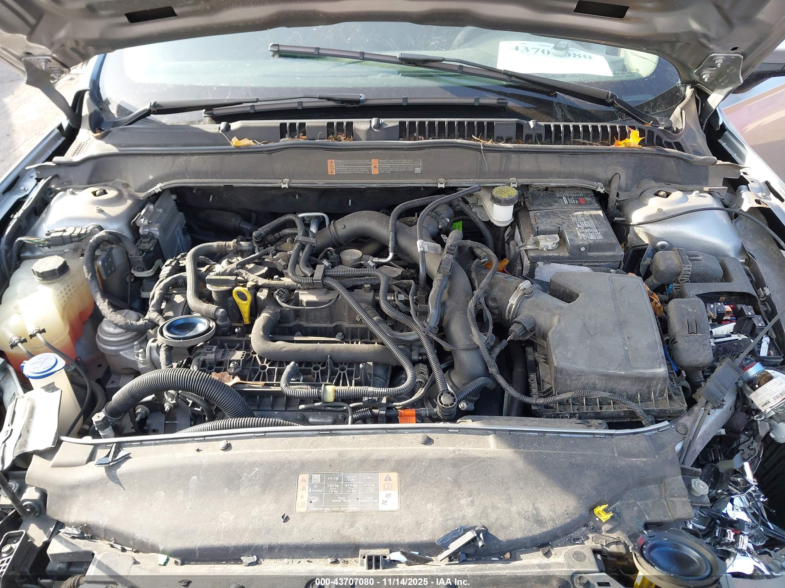 FORD FUSION image 10