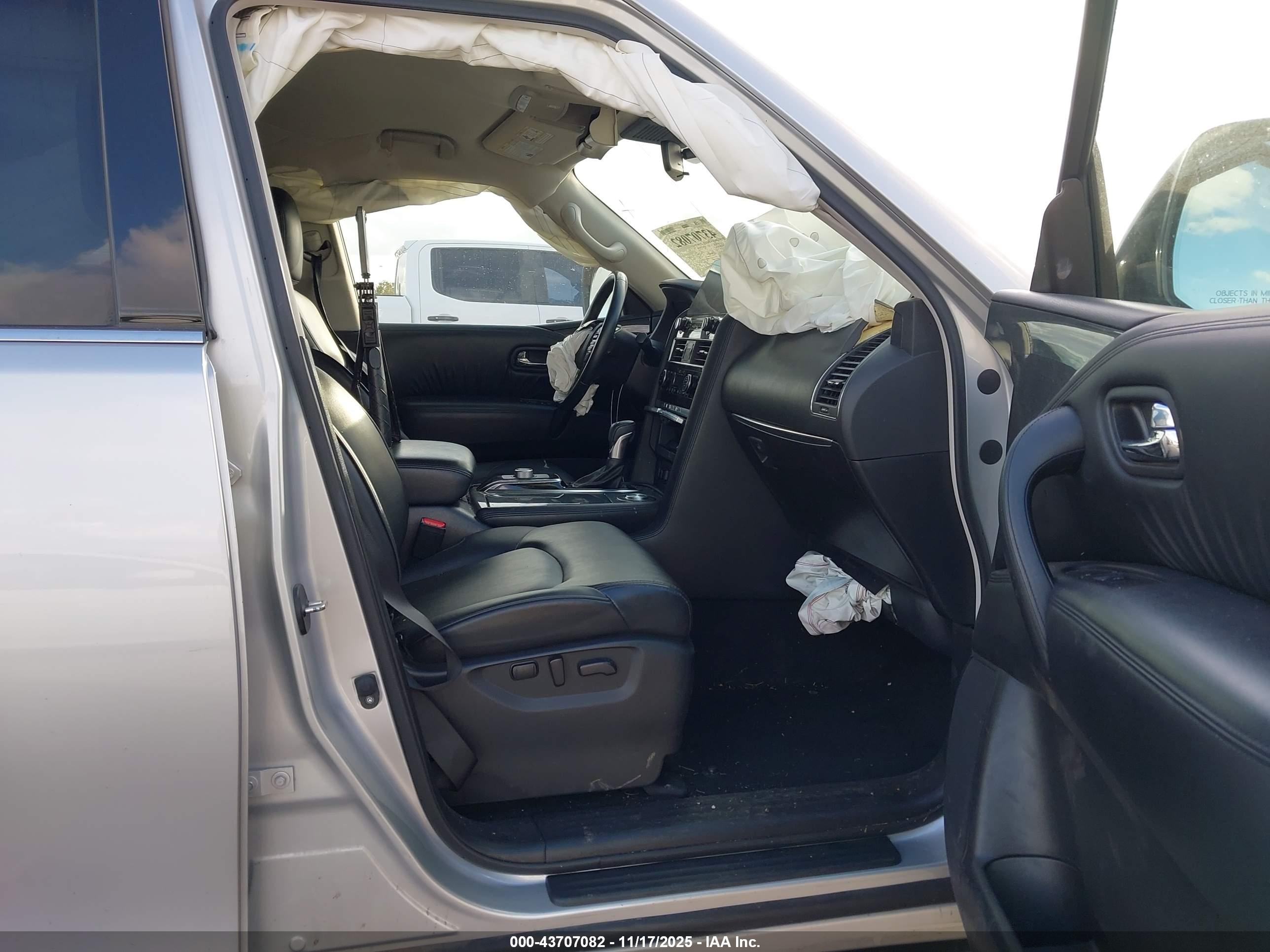 NISSAN ARMADA image 5