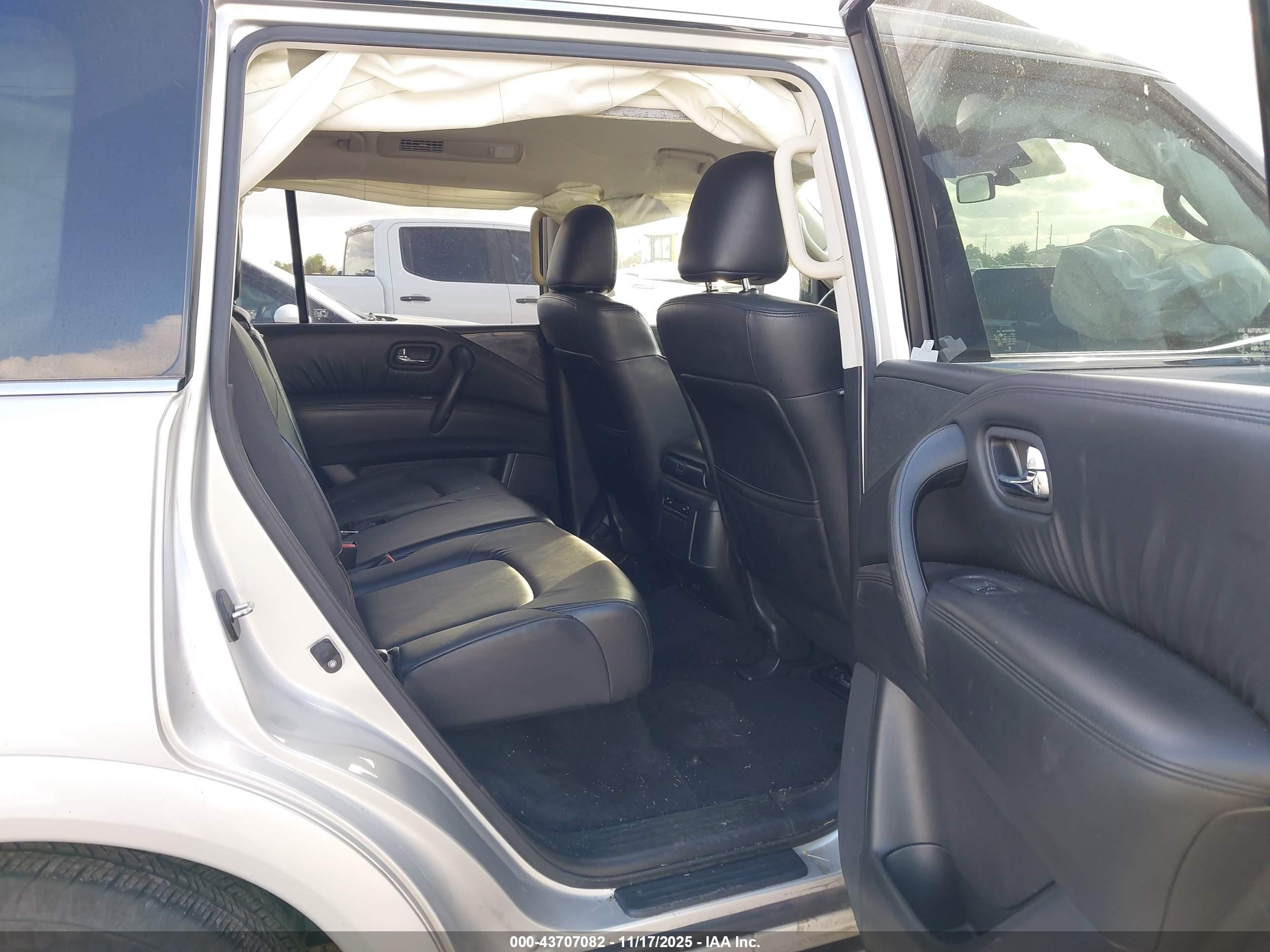 NISSAN ARMADA image 8
