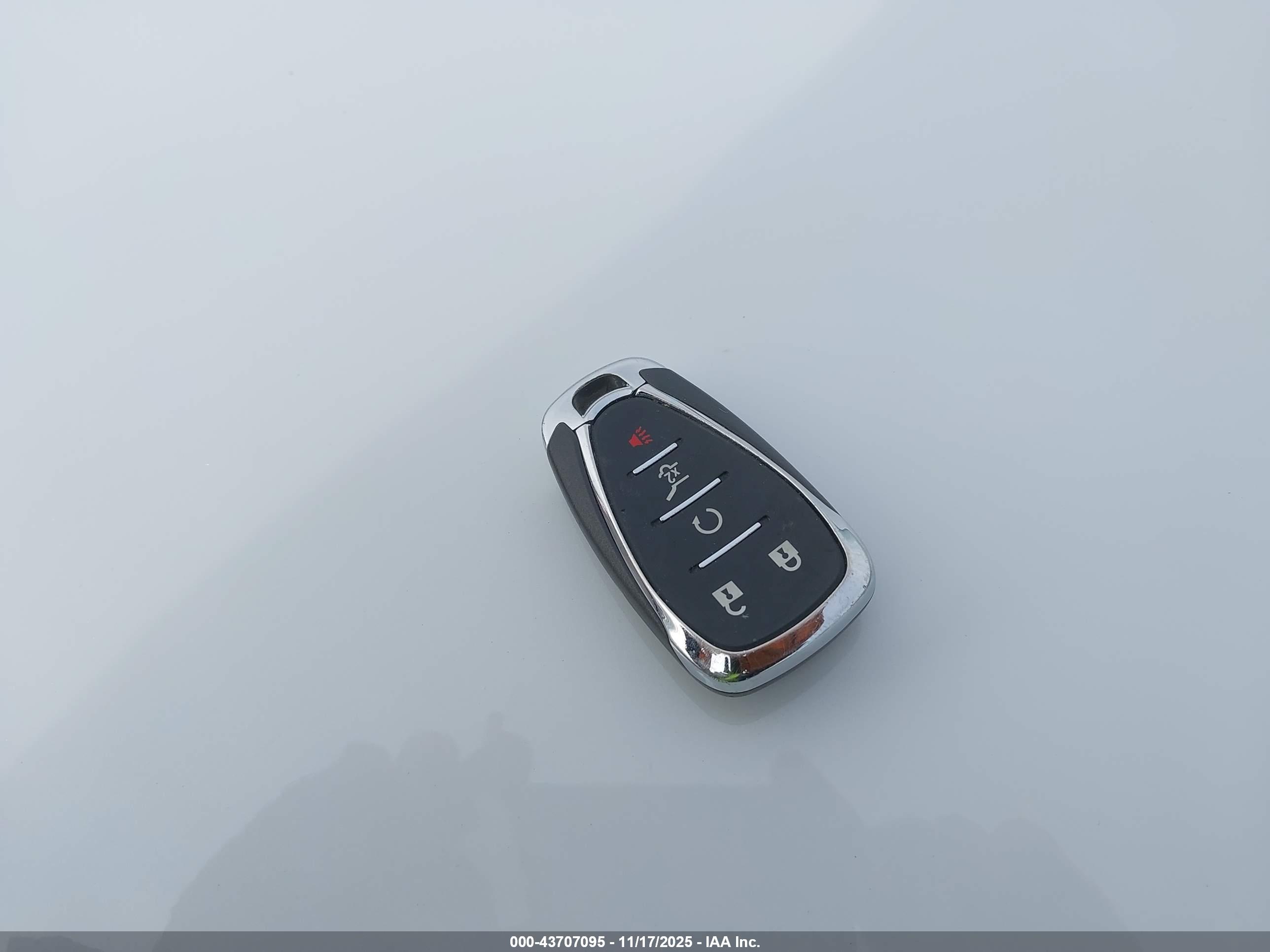 CHEVROLET TRAVERSE image 11