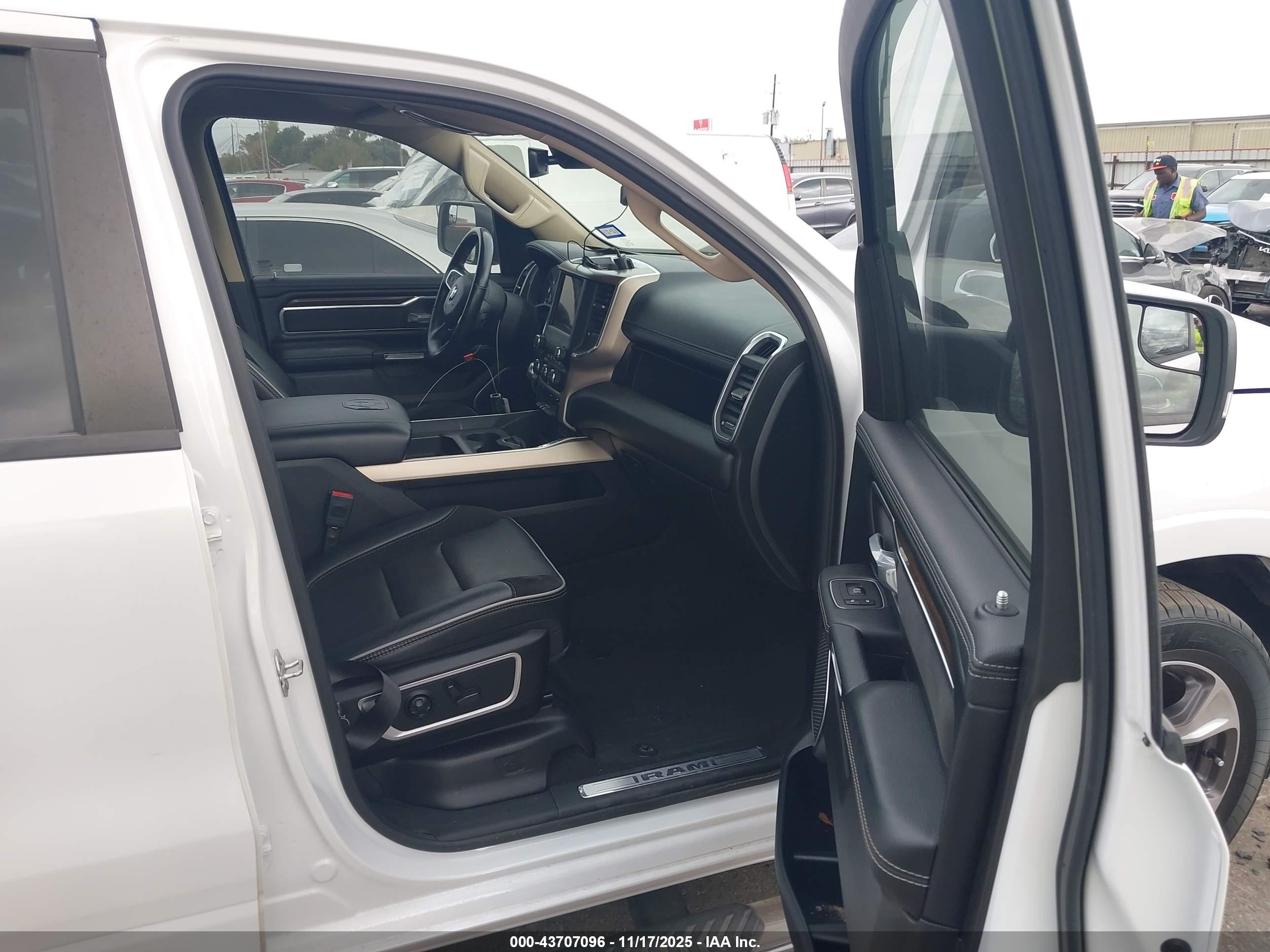 RAM 1500 image 5