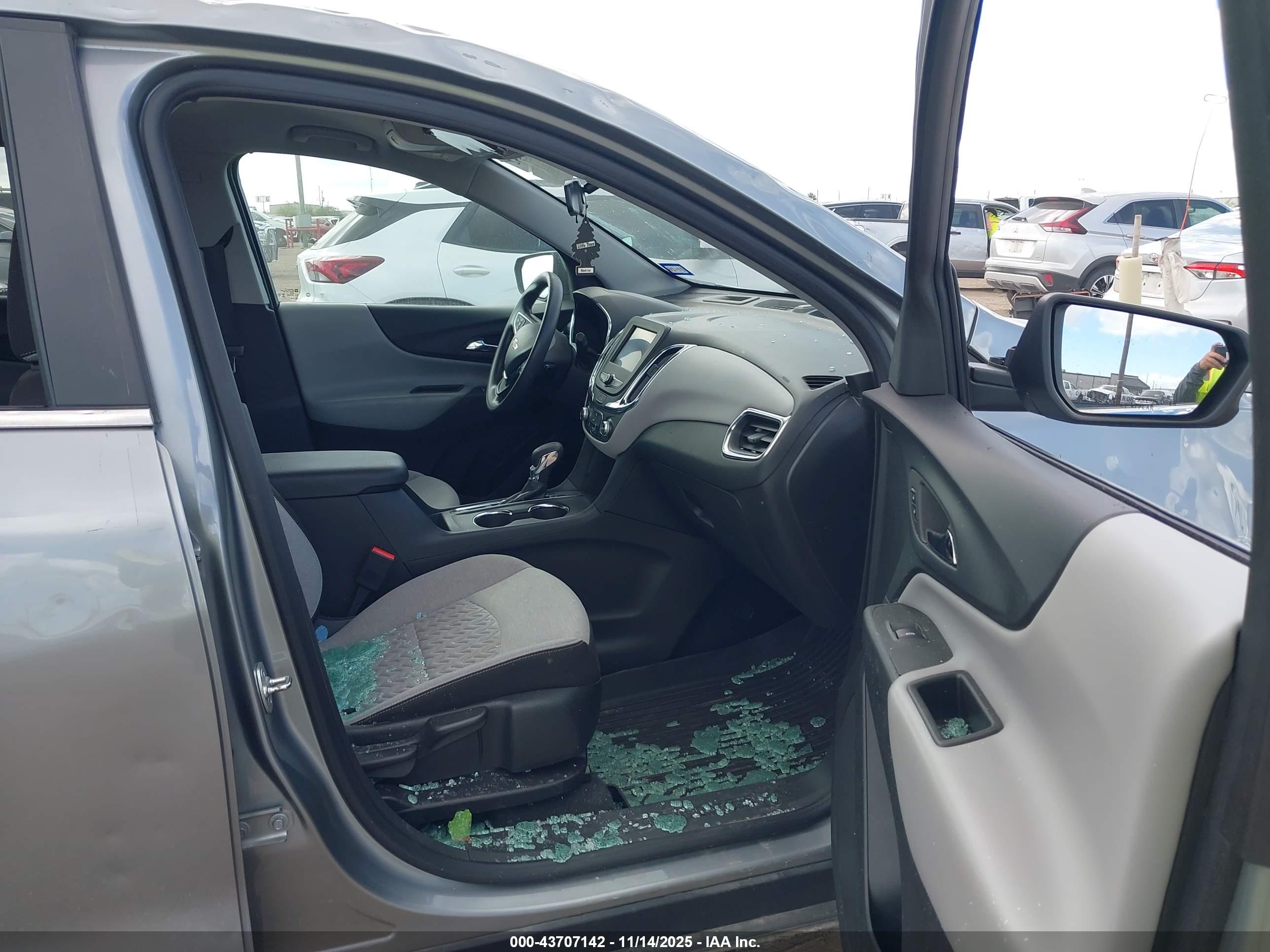 CHEVROLET EQUINOX image 5