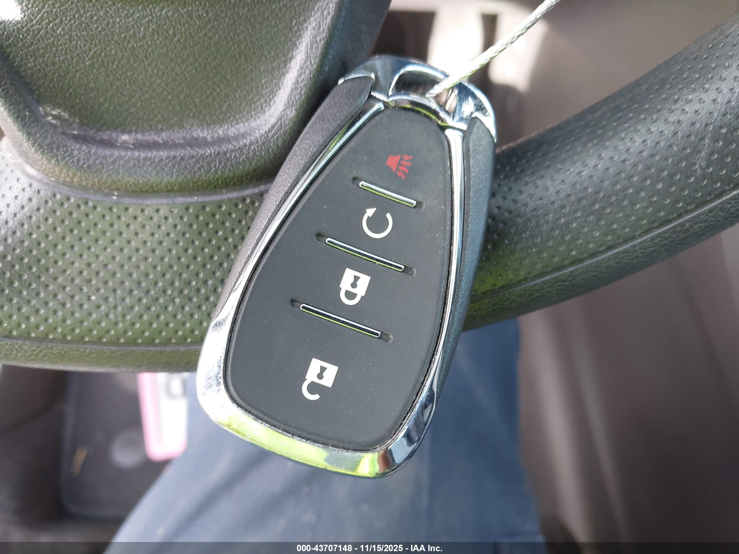 CHEVROLET EQUINOX image 11