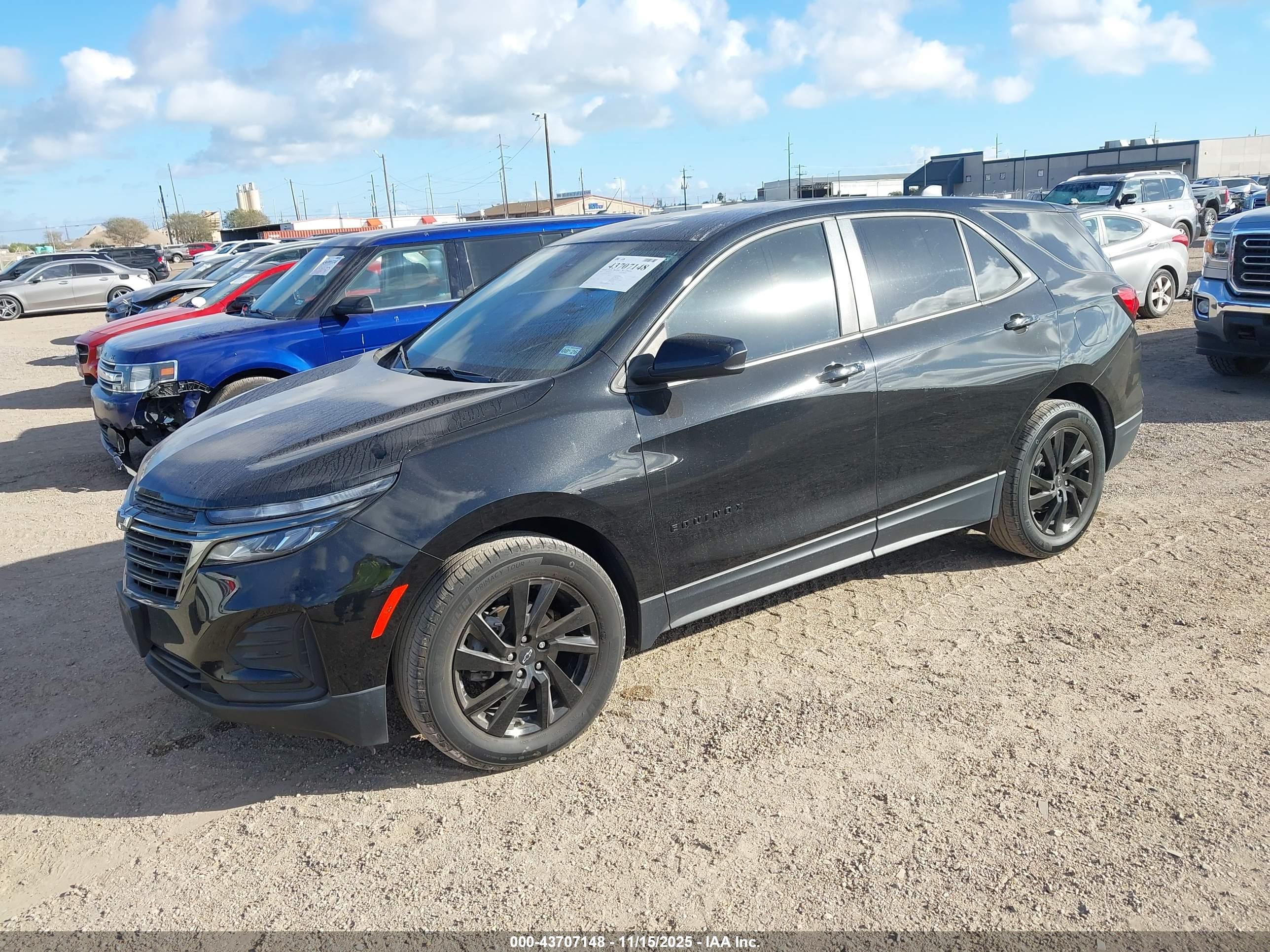 CHEVROLET EQUINOX image 2