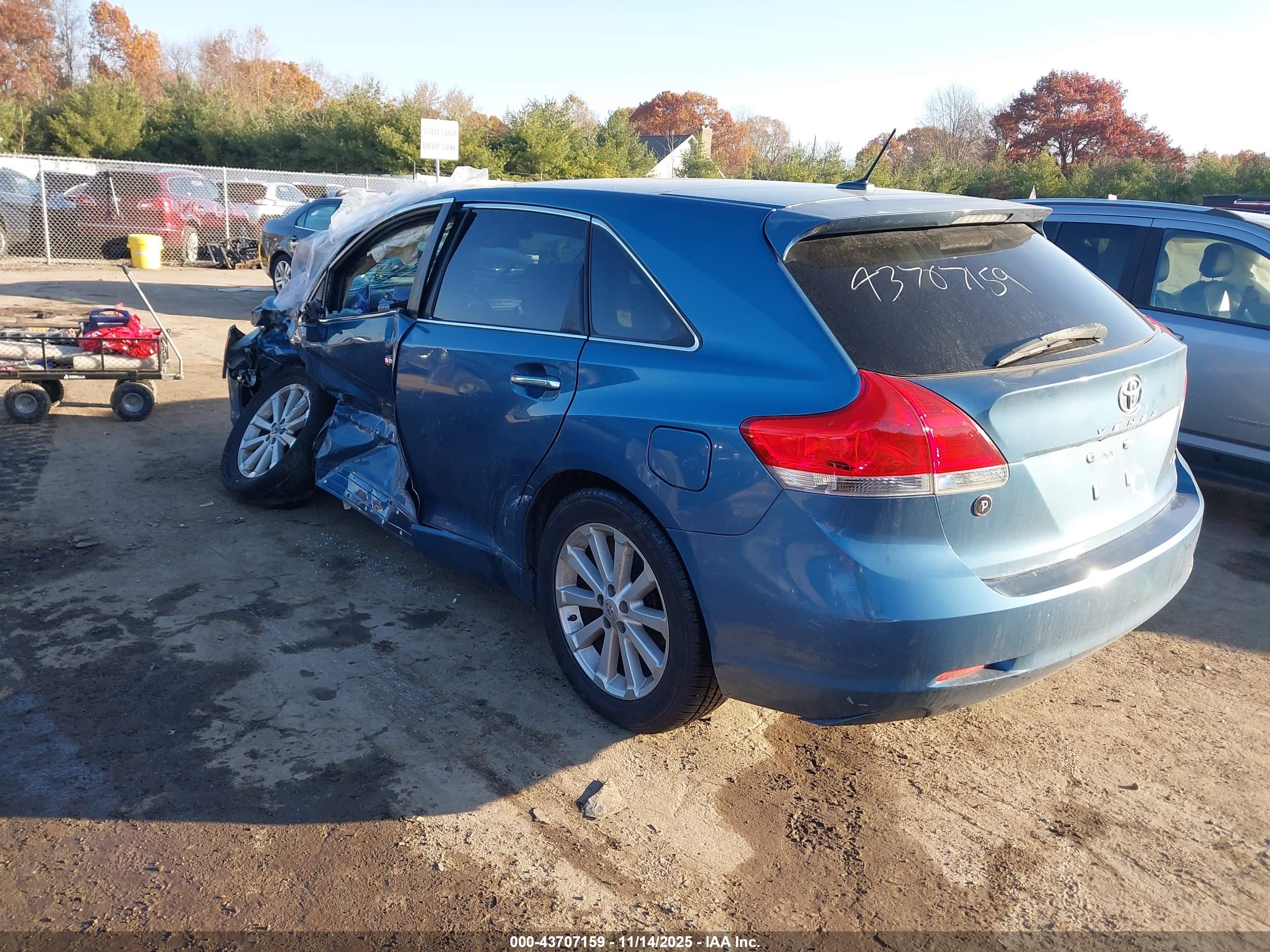 TOYOTA VENZA image 3