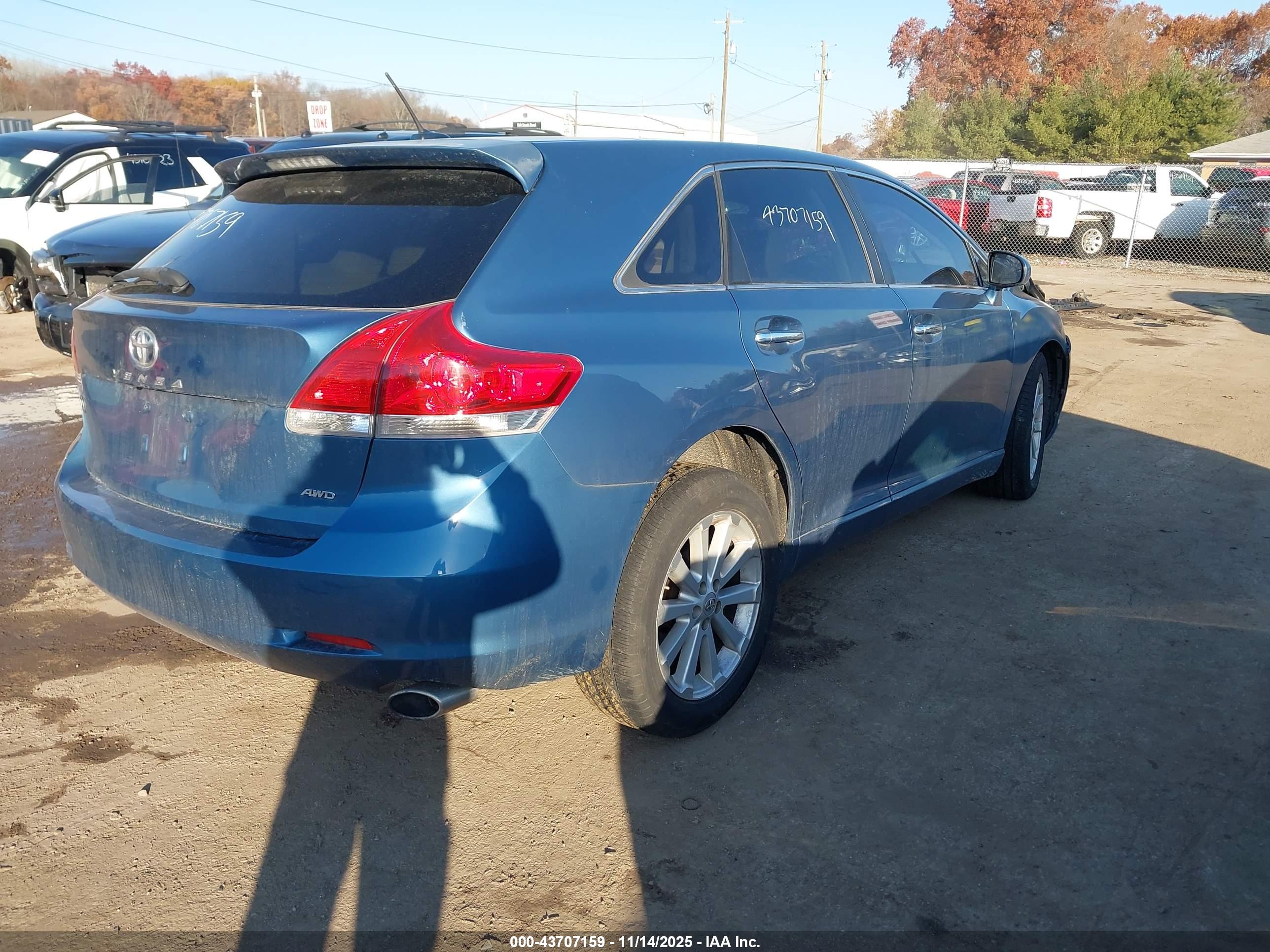 TOYOTA VENZA image 4