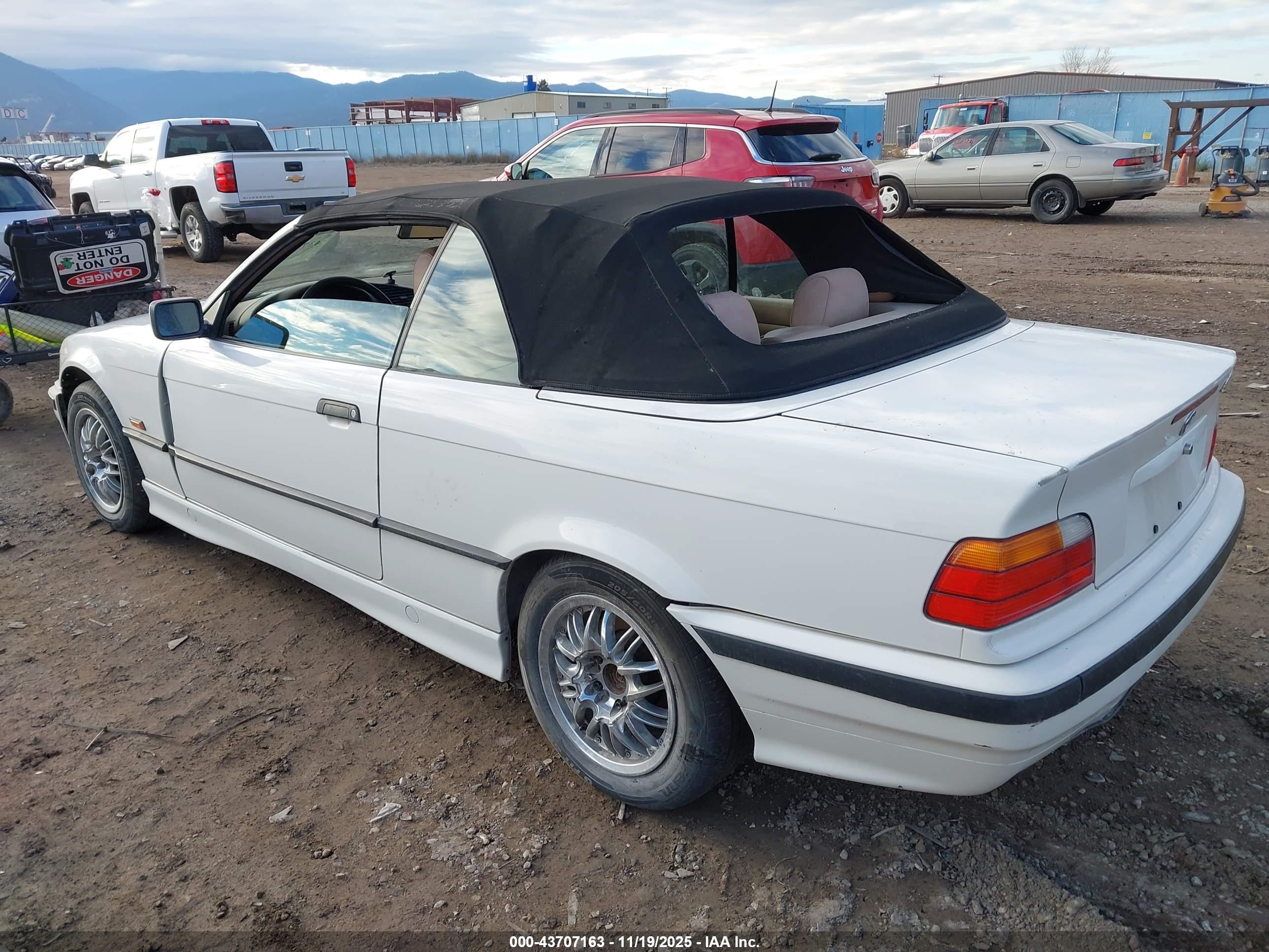 BMW 323IC image 3