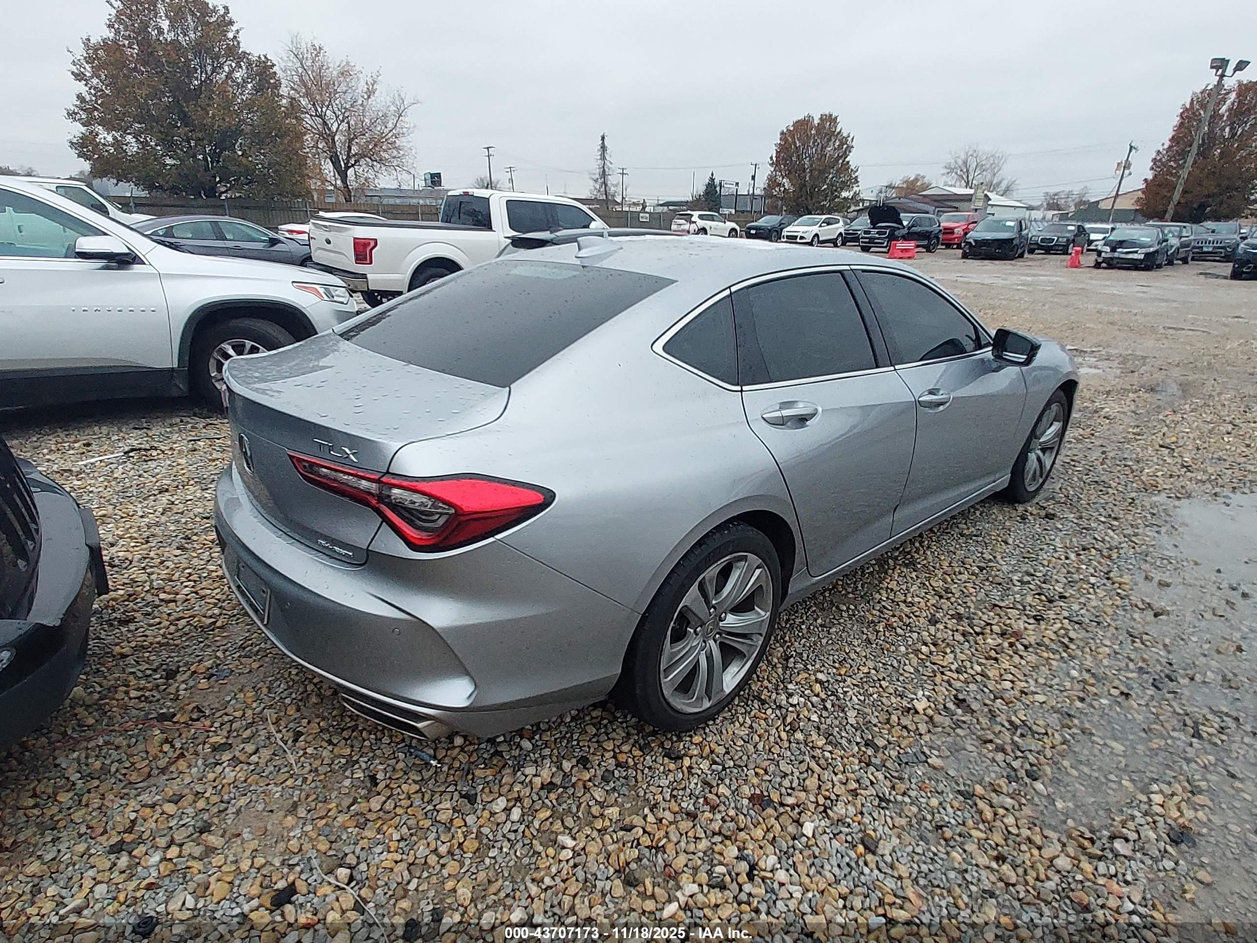 ACURA TLX image 4