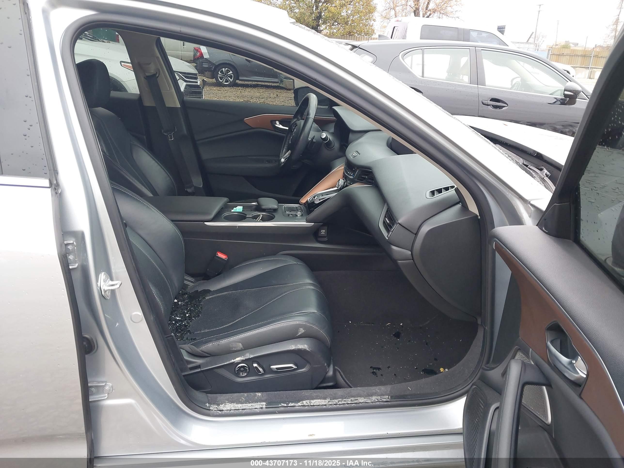 ACURA TLX image 5