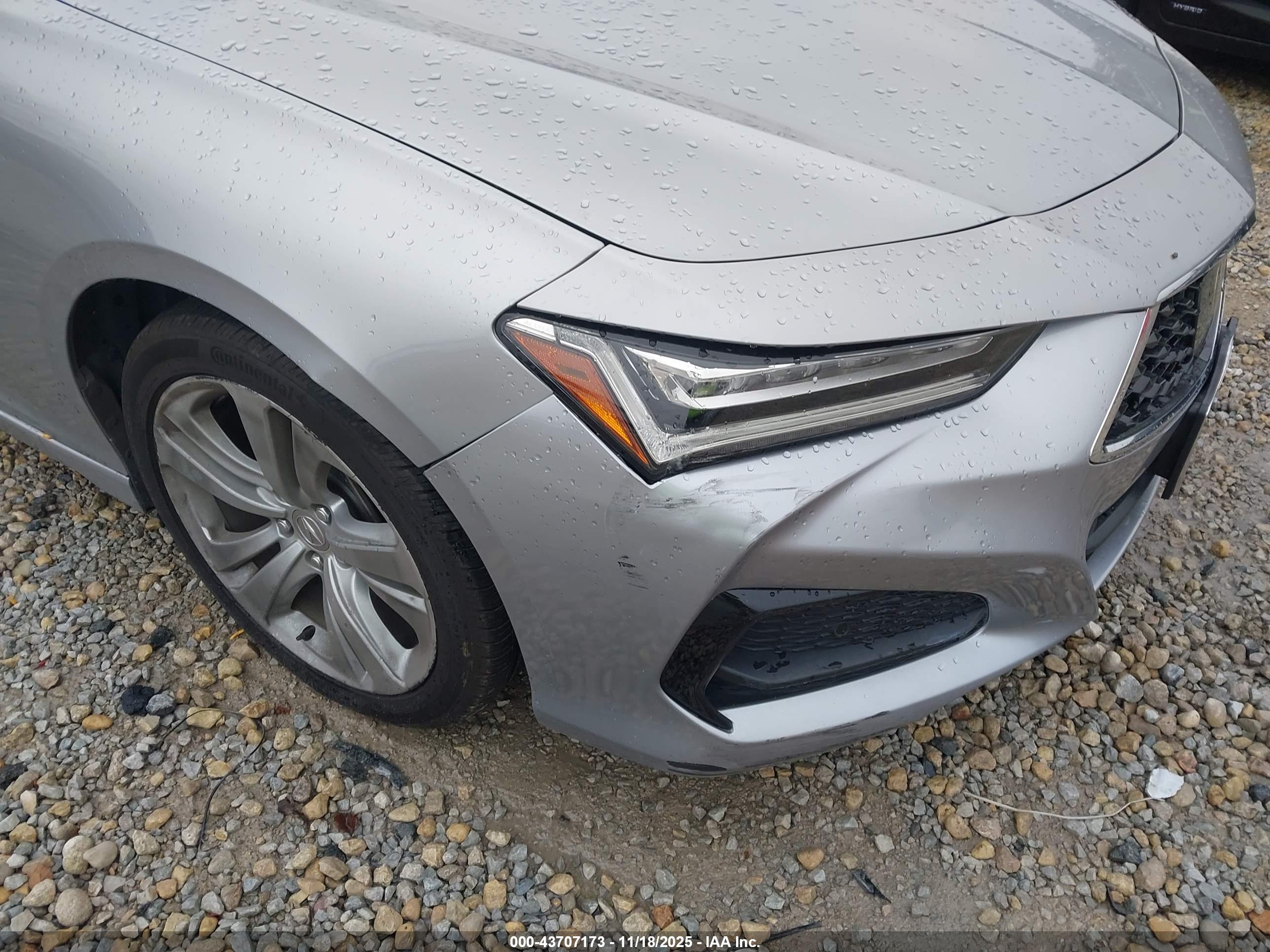 ACURA TLX image 6