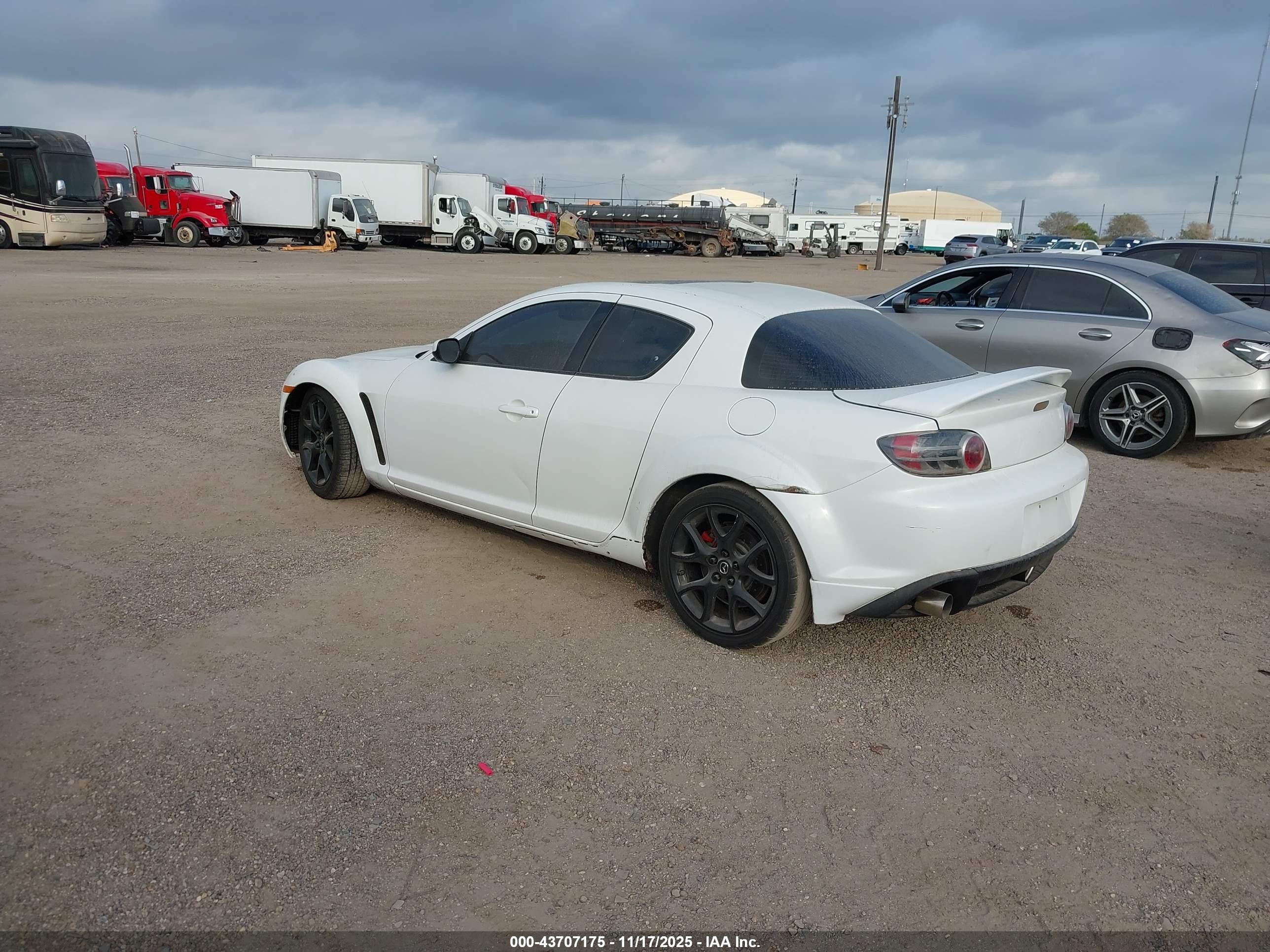 MAZDA RX-8 image 3