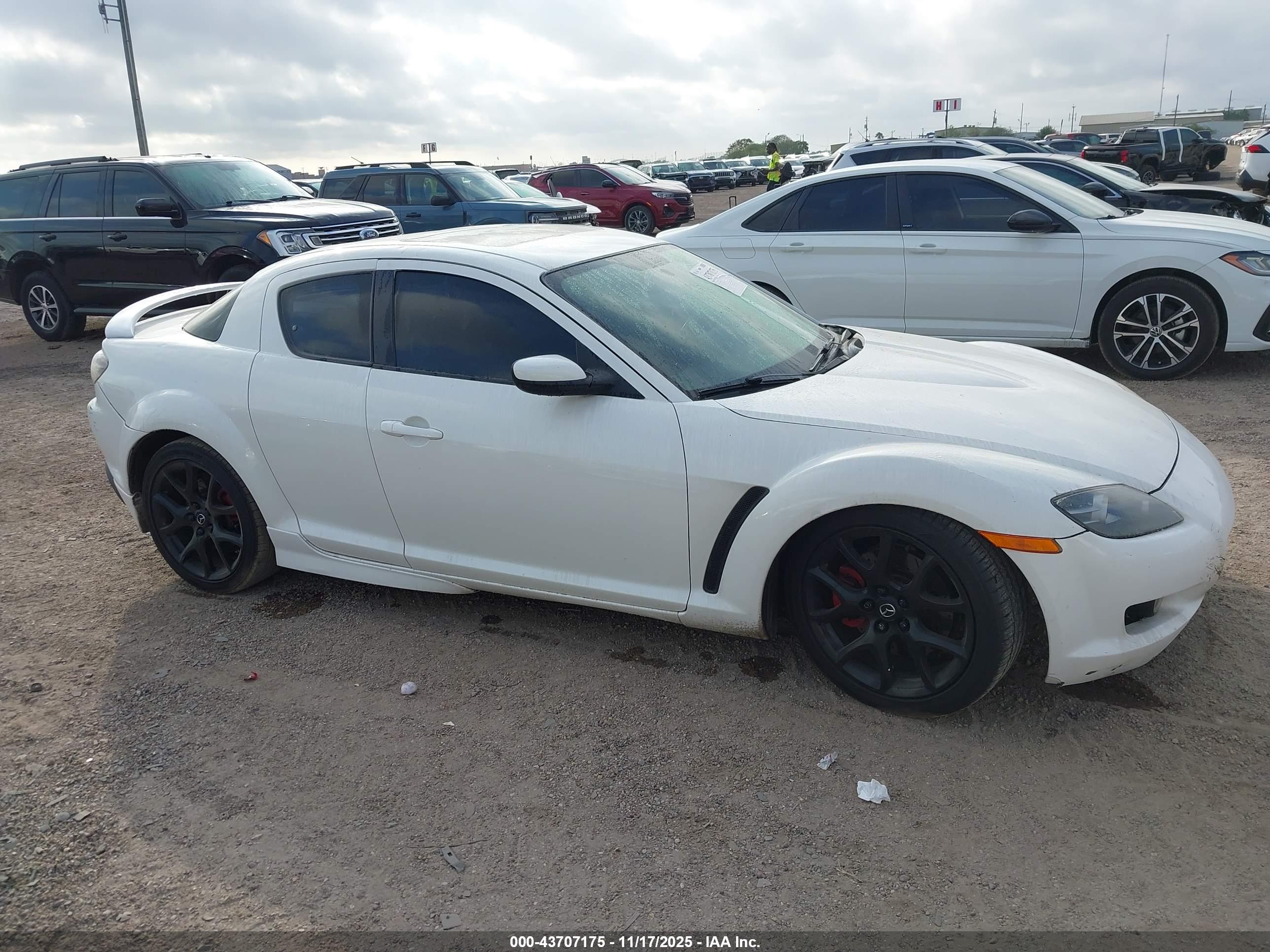 MAZDA RX-8 image 5