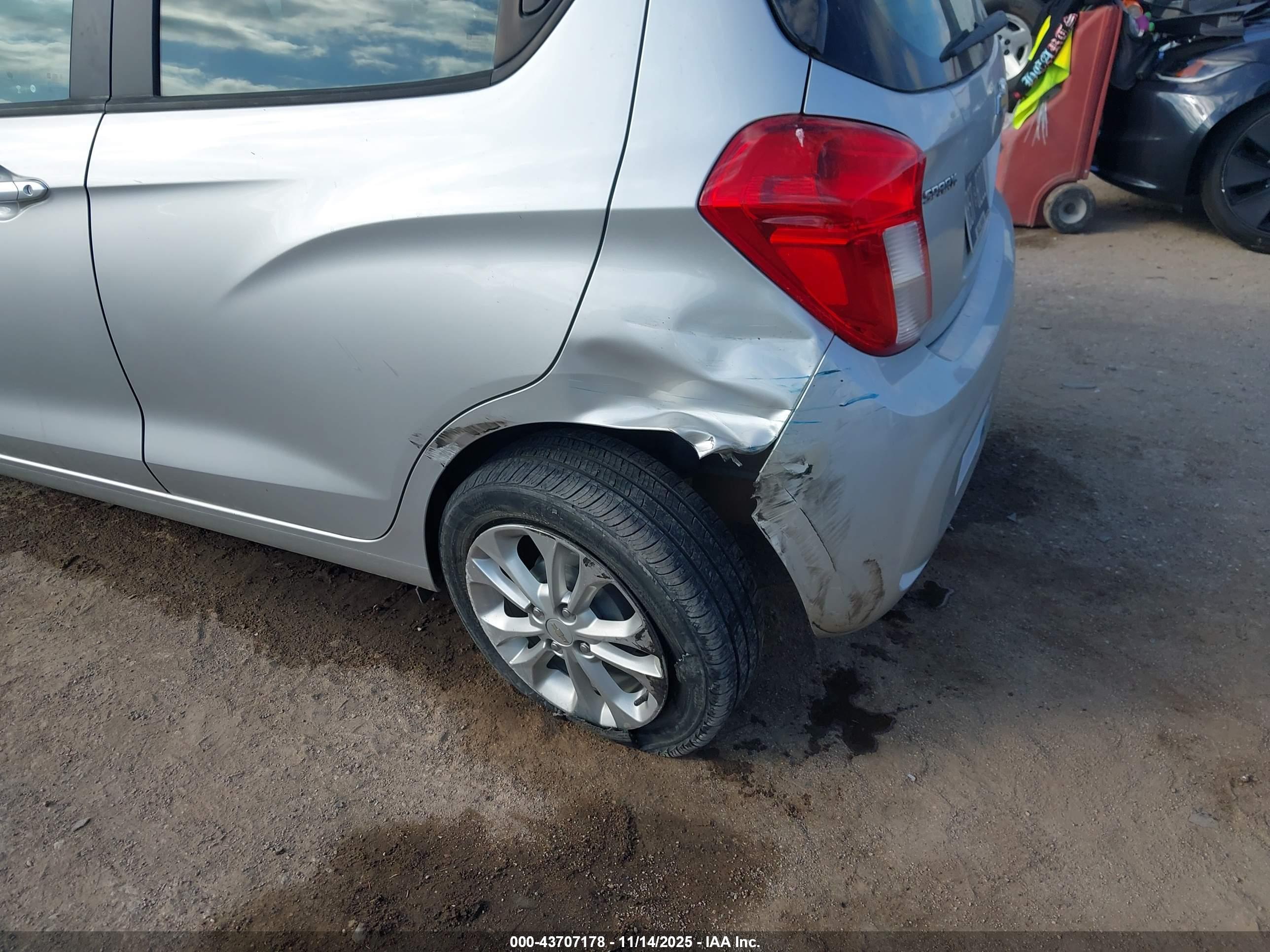 CHEVROLET SPARK image 6