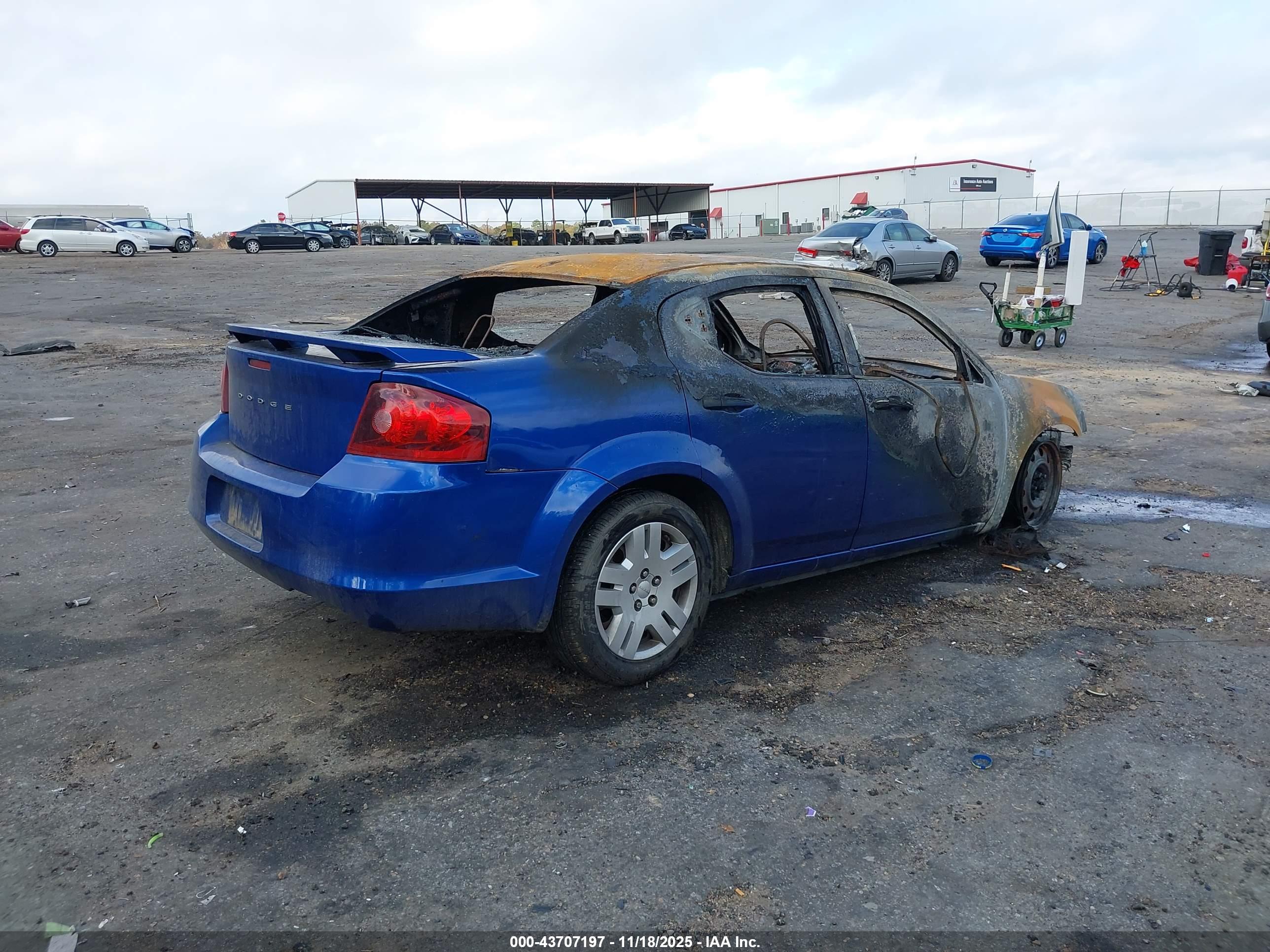 DODGE AVENGER image 4