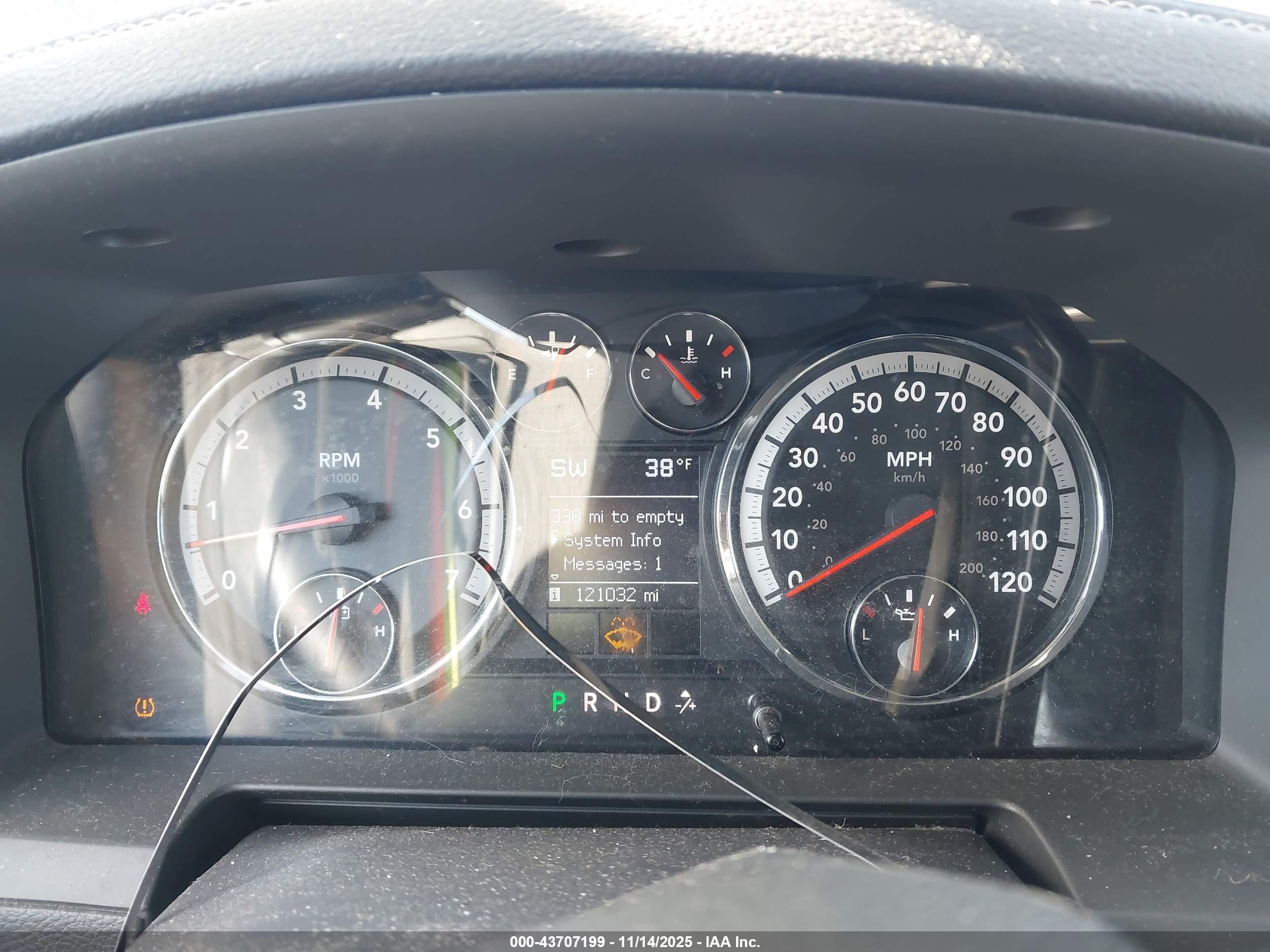 DODGE RAM image 7