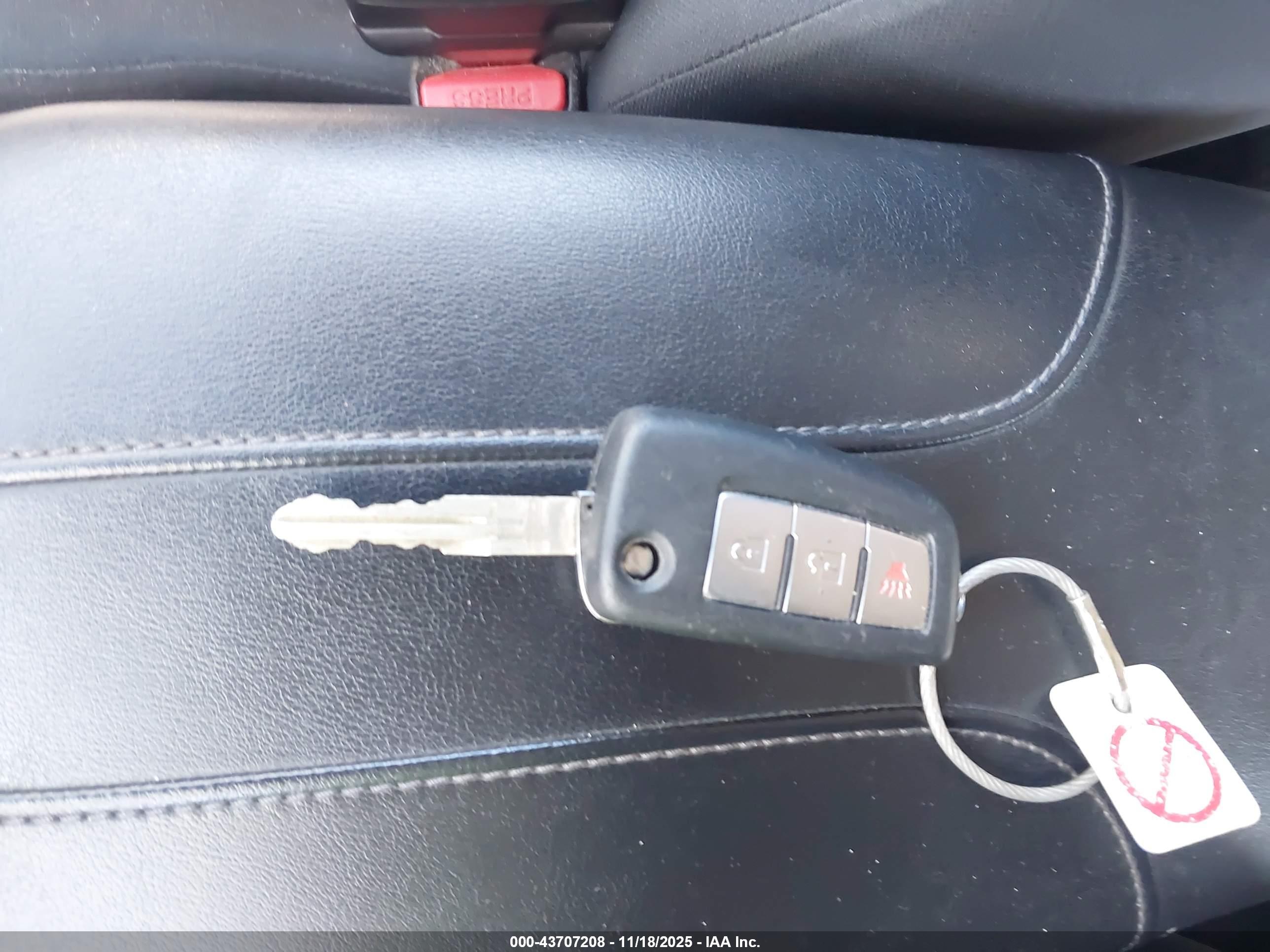 NISSAN ROGUE image 11