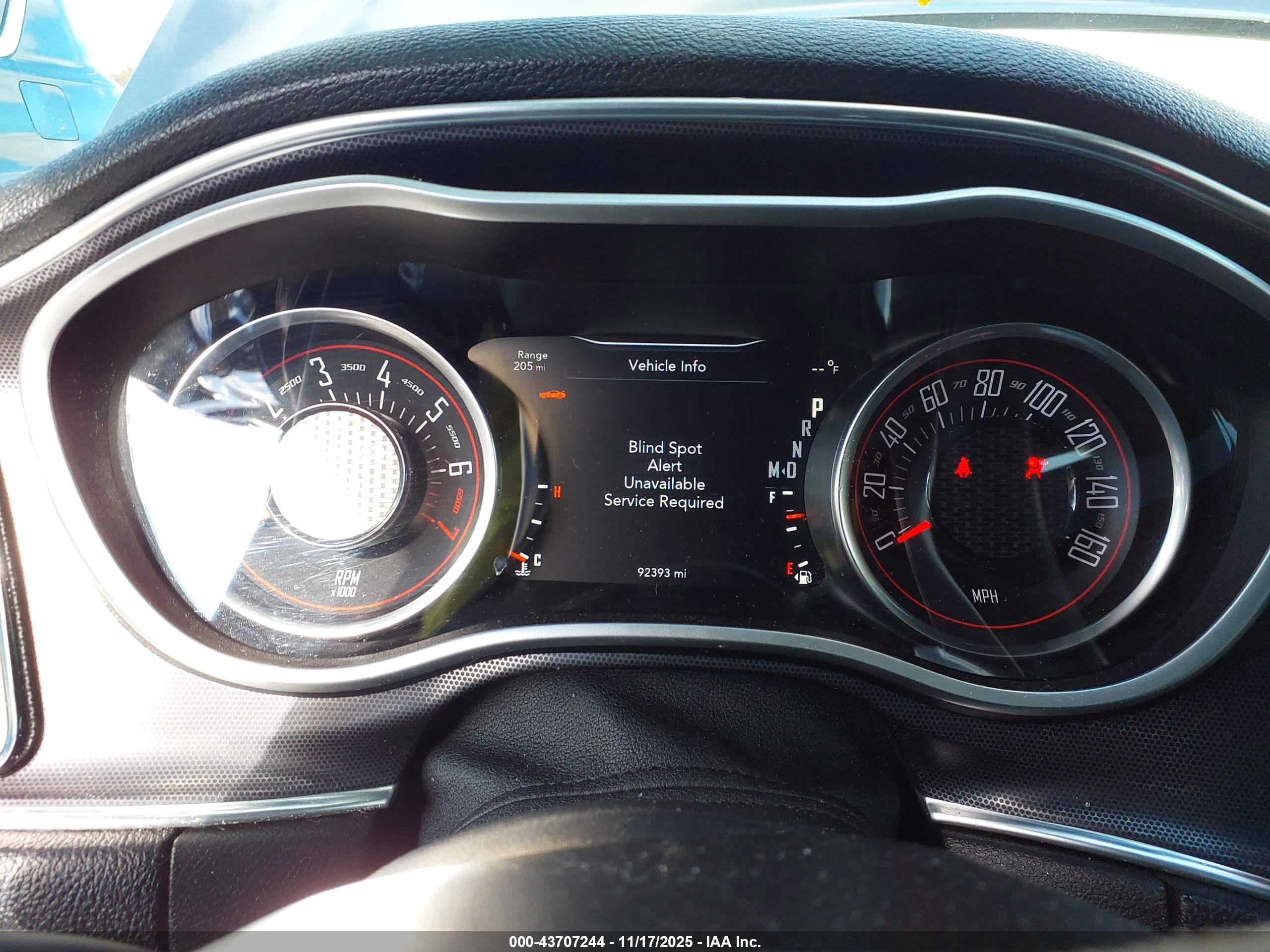 DODGE CHALLENGER image 7