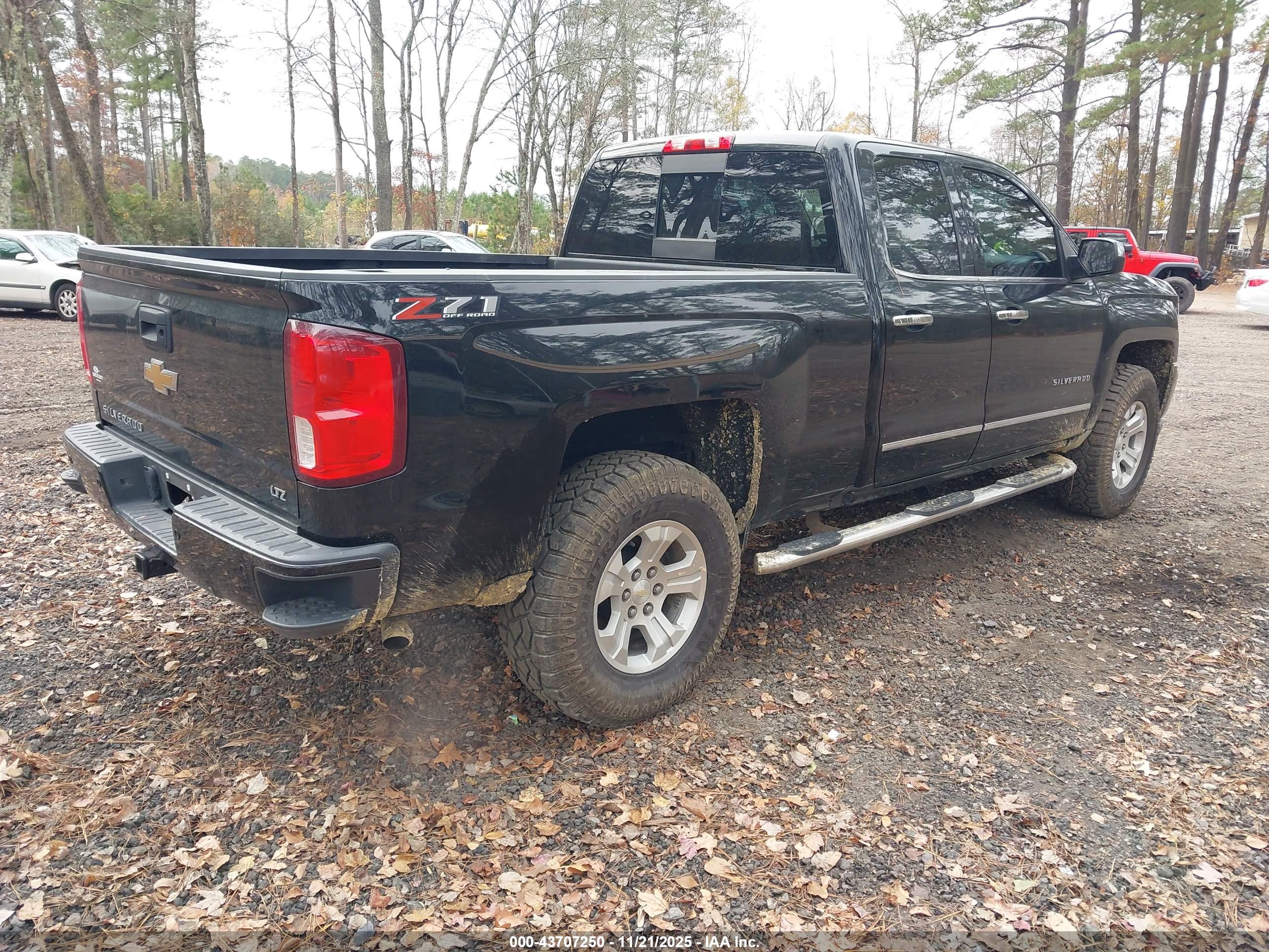CHEVROLET SILVERADO image 4