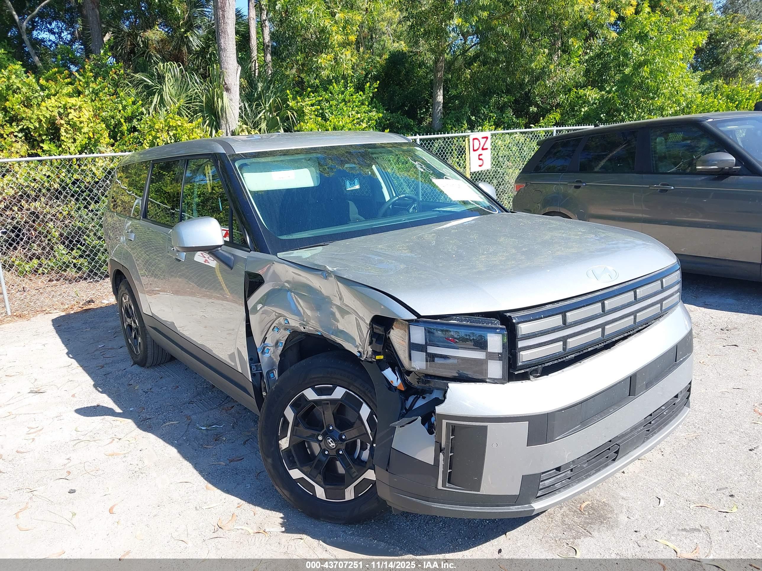 HYUNDAI SANTA image 6