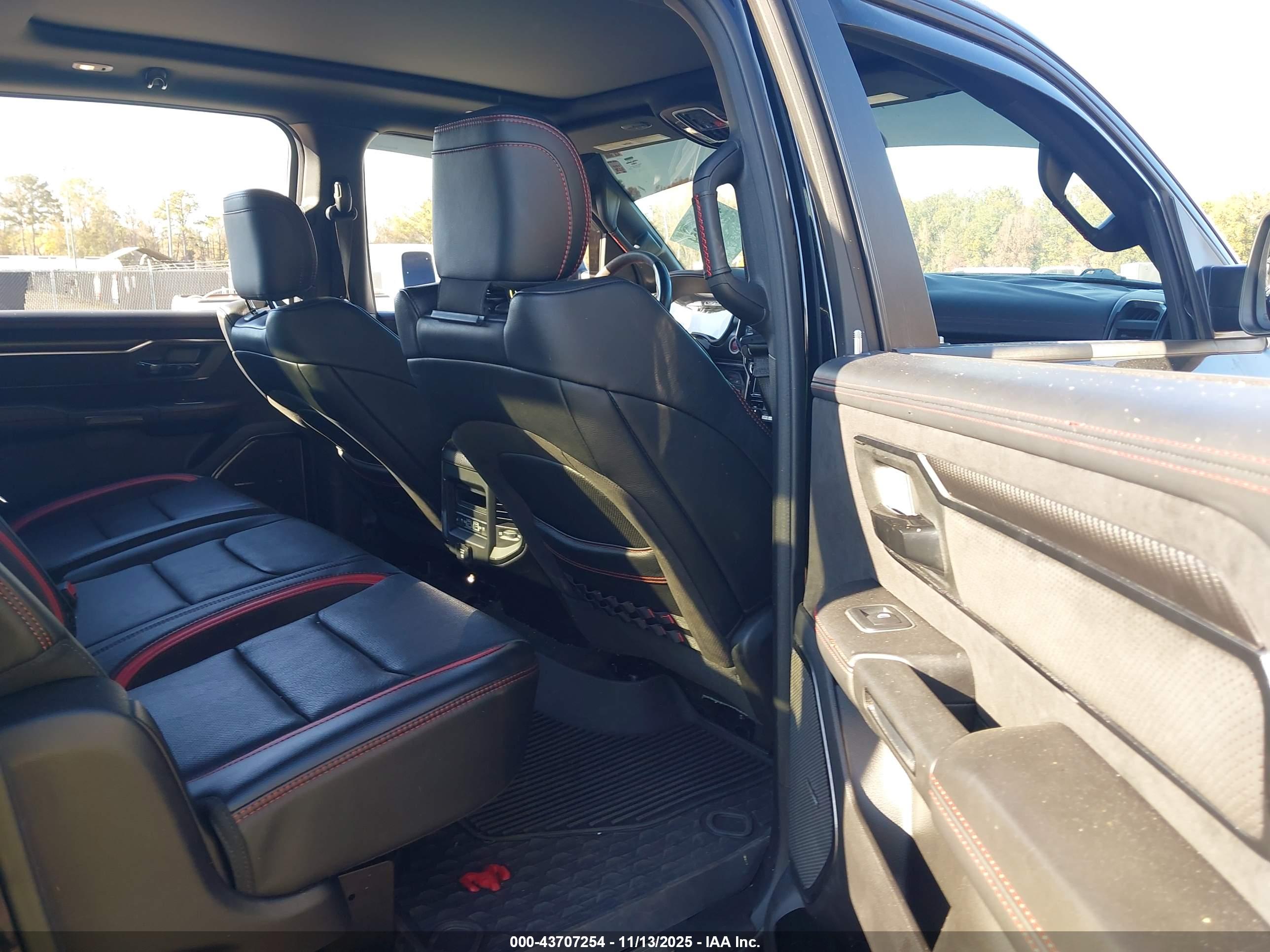 RAM 1500 image 8
