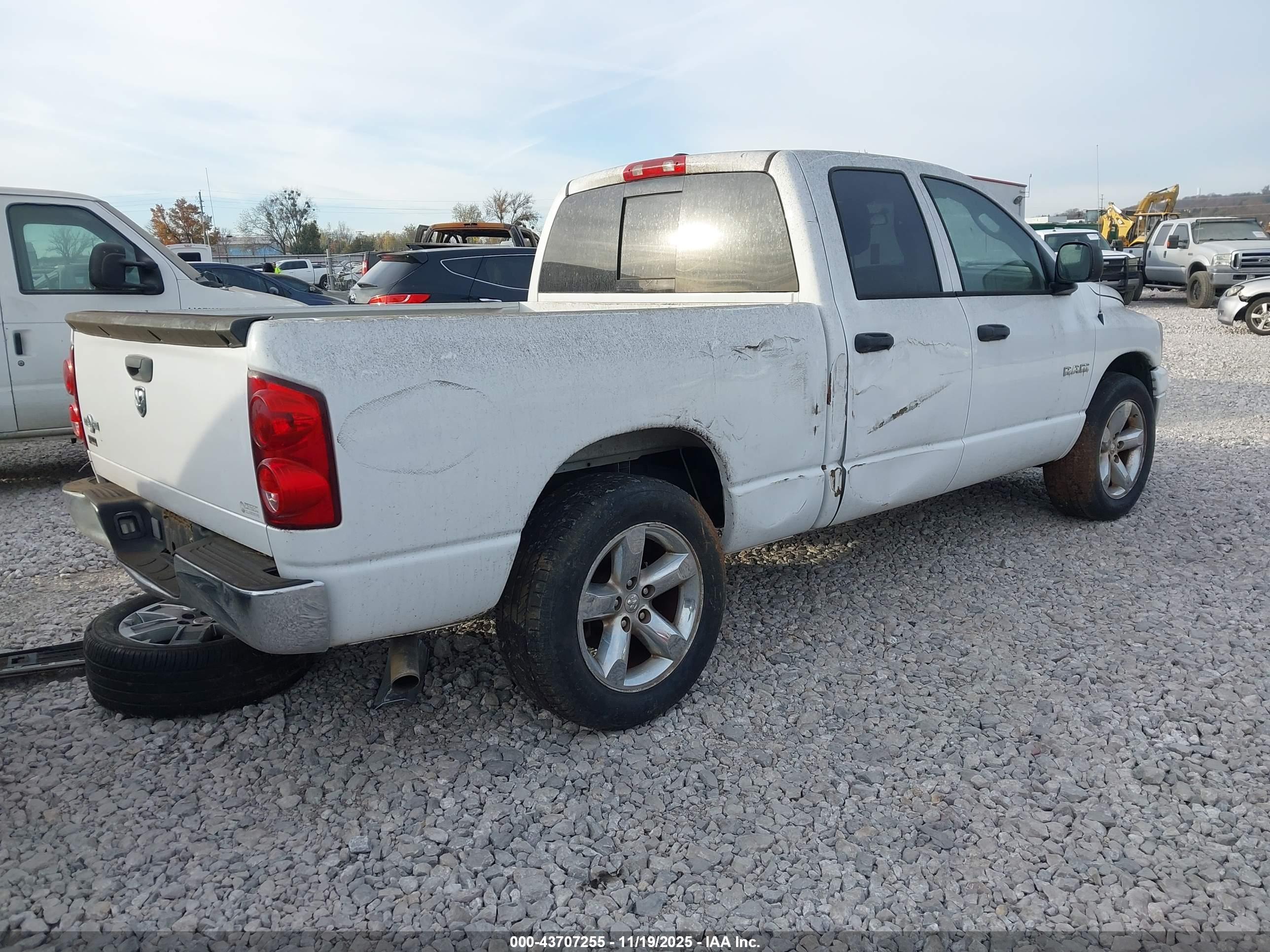 DODGE RAM image 4