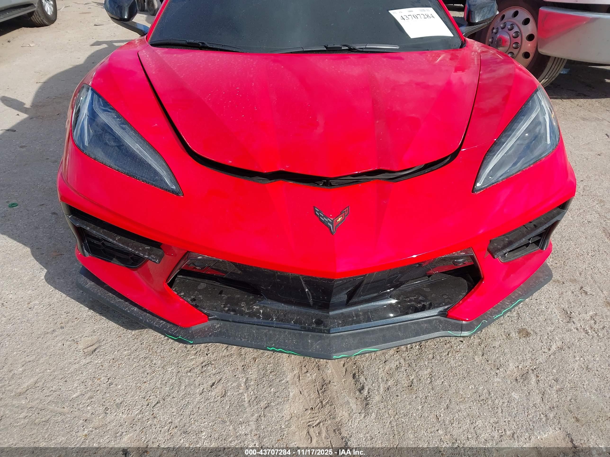 CHEVROLET CORVETTE image 6