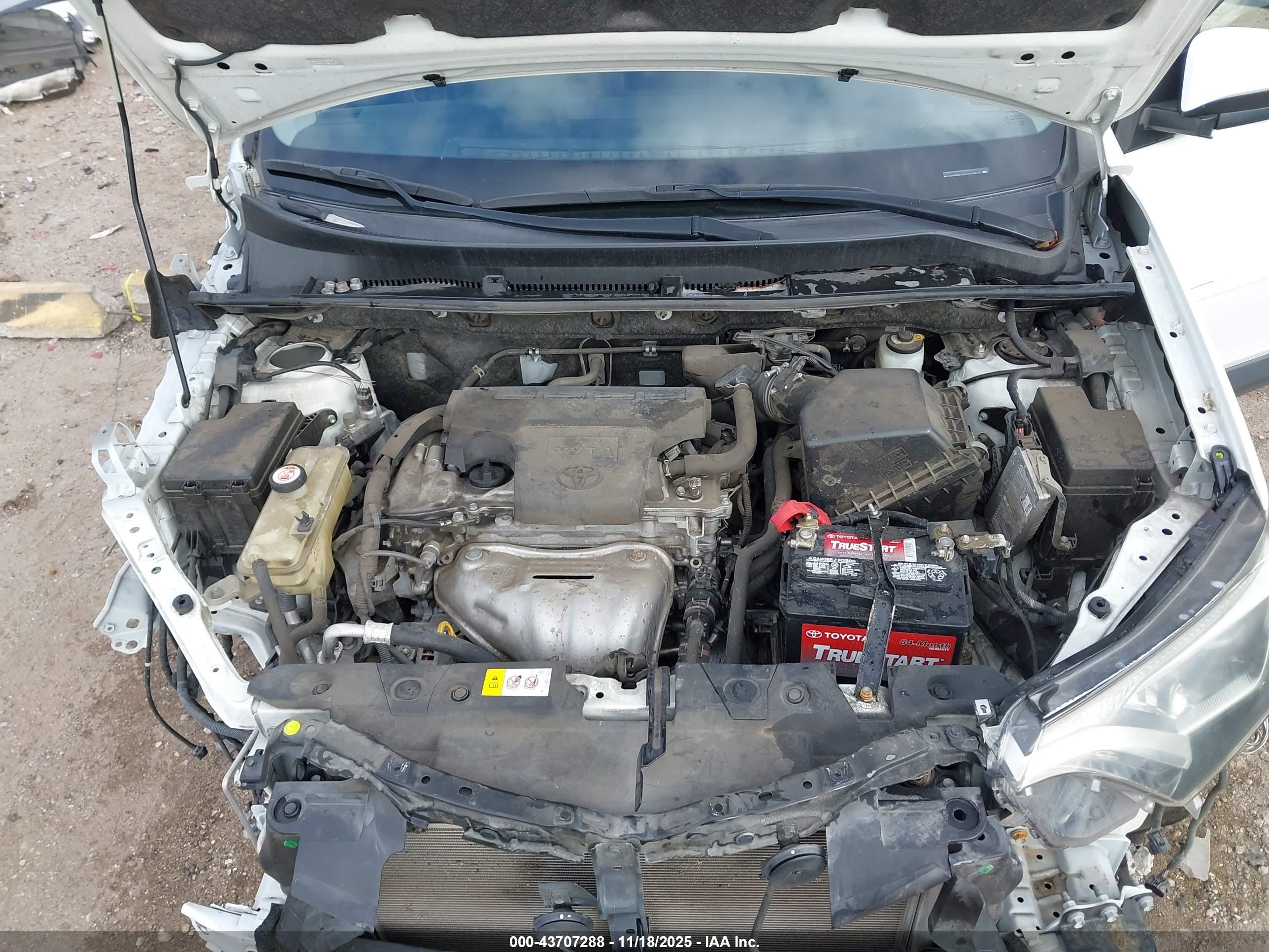 TOYOTA RAV4 image 10