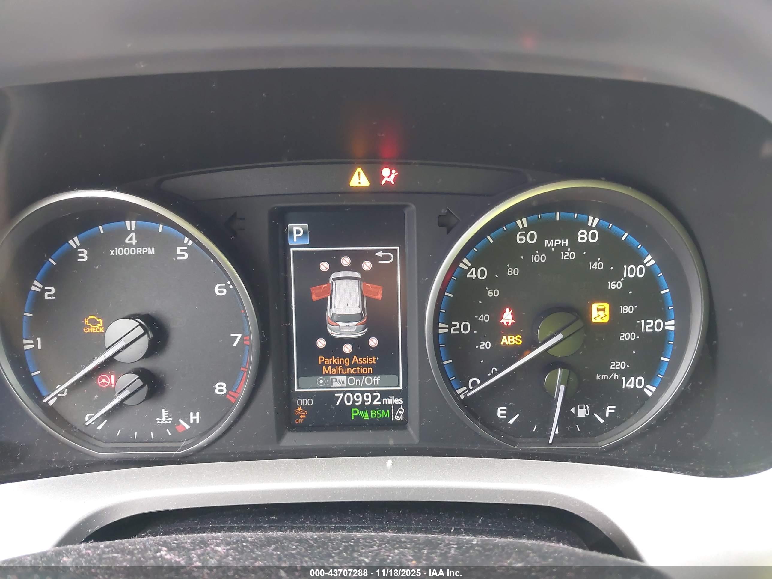 TOYOTA RAV4 image 7