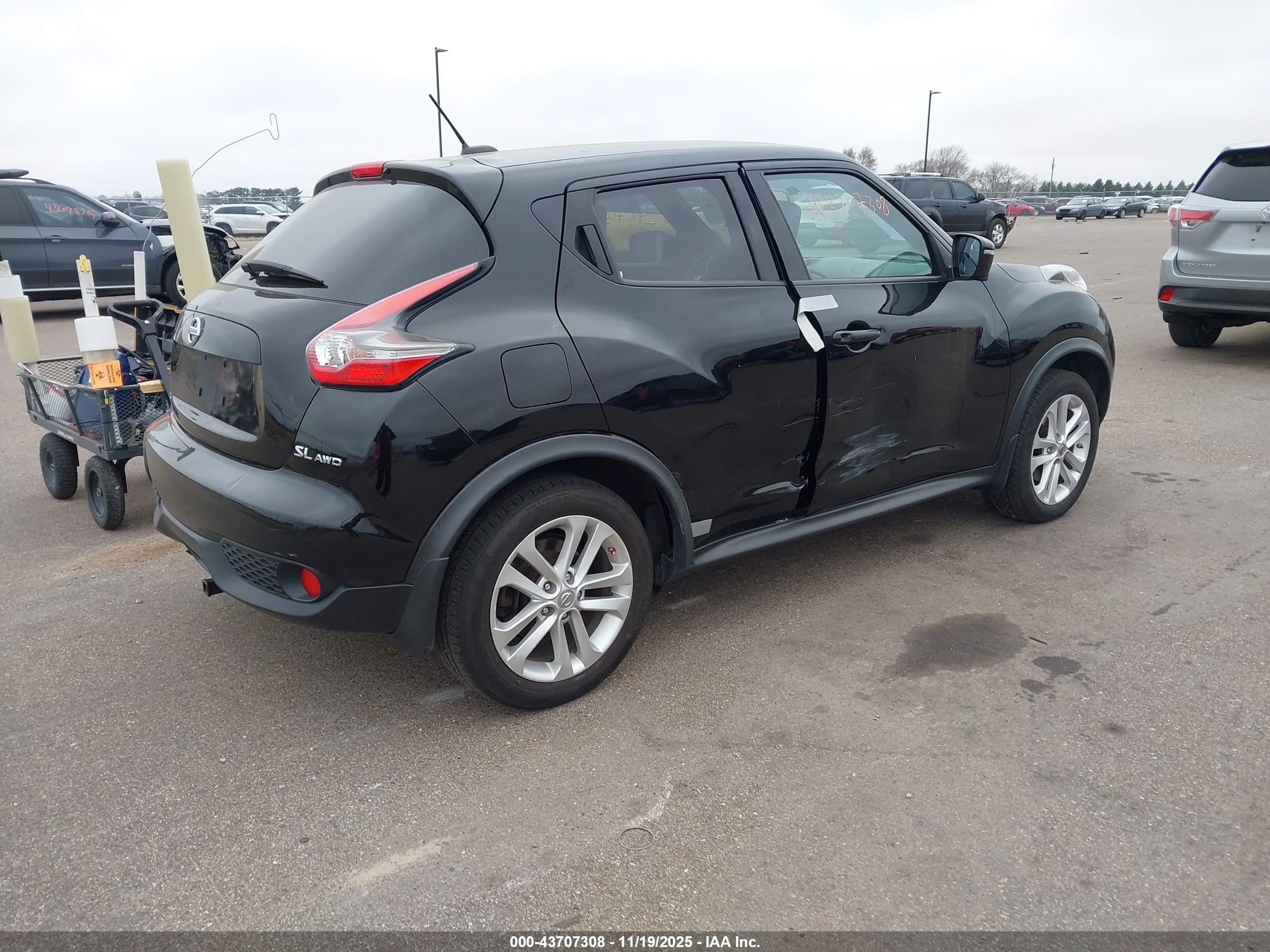 NISSAN JUKE image 4