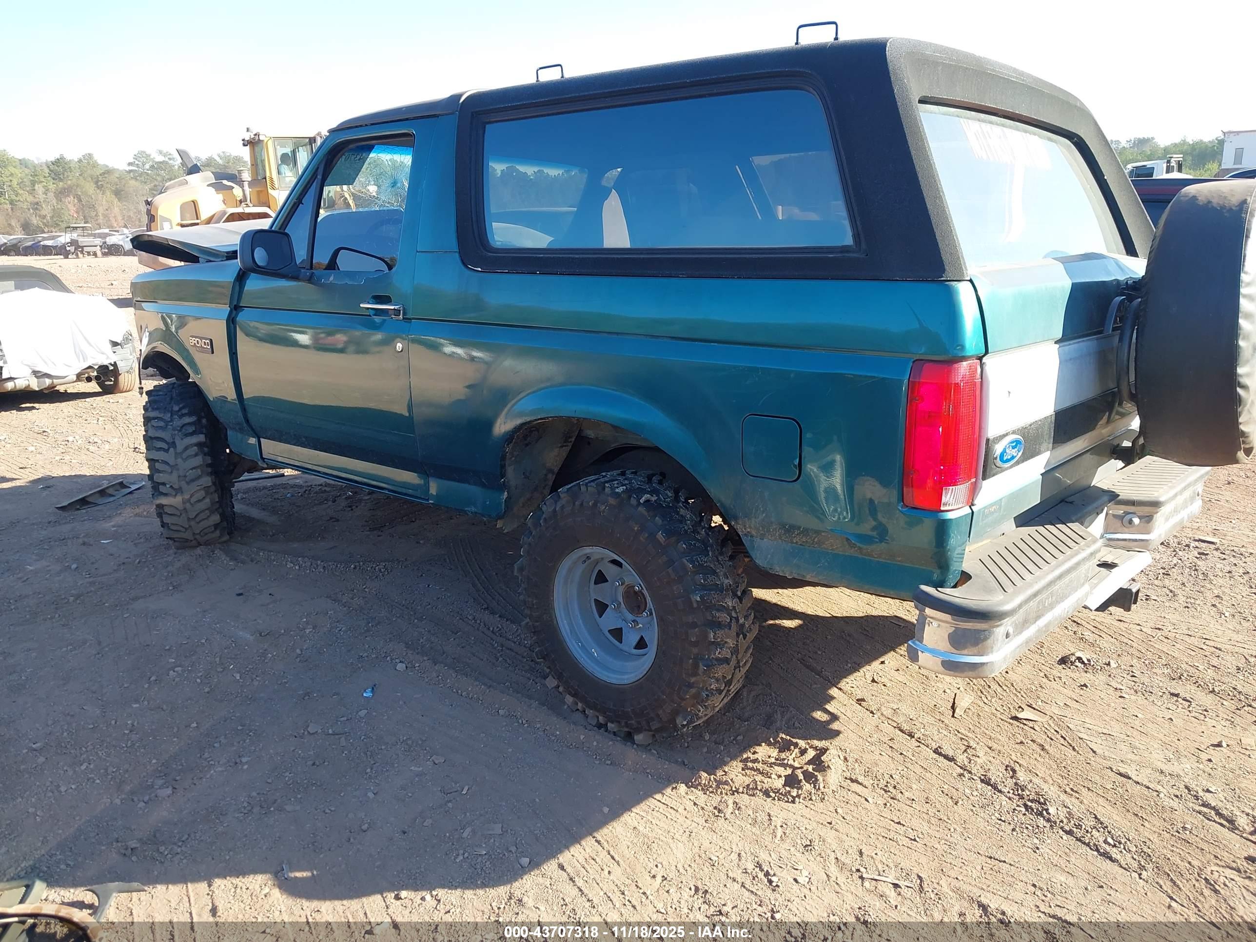 FORD BRONCO image 3