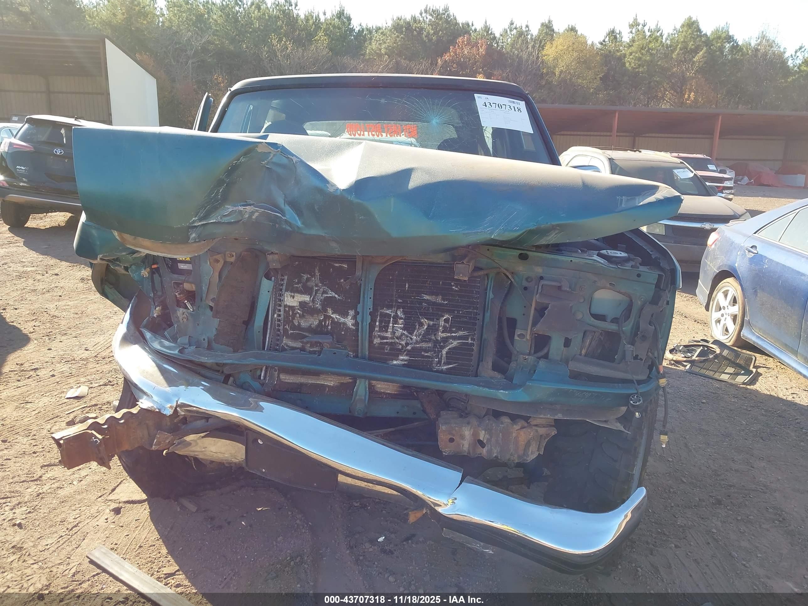FORD BRONCO image 6